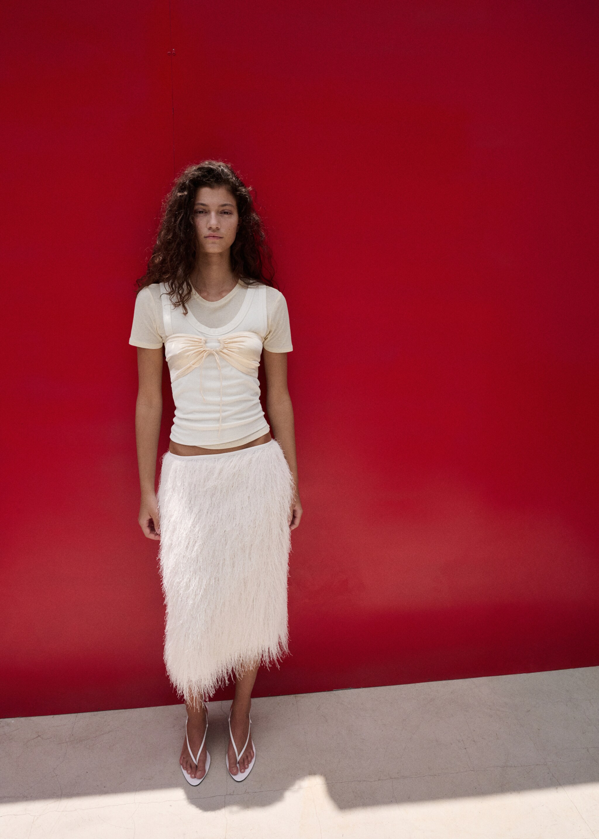 Falda midi textura hilos - Plano general, Blanco roto. Ref: 27087795-00.