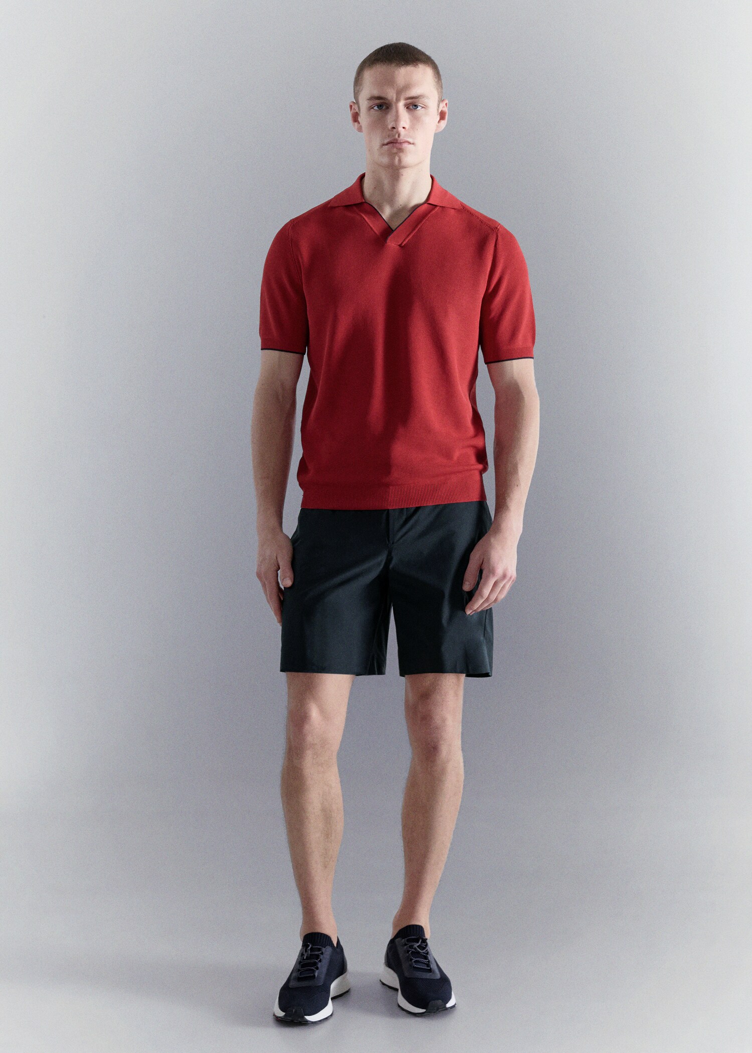 Comfort-stretch water-repellent Bermuda shorts - General plane