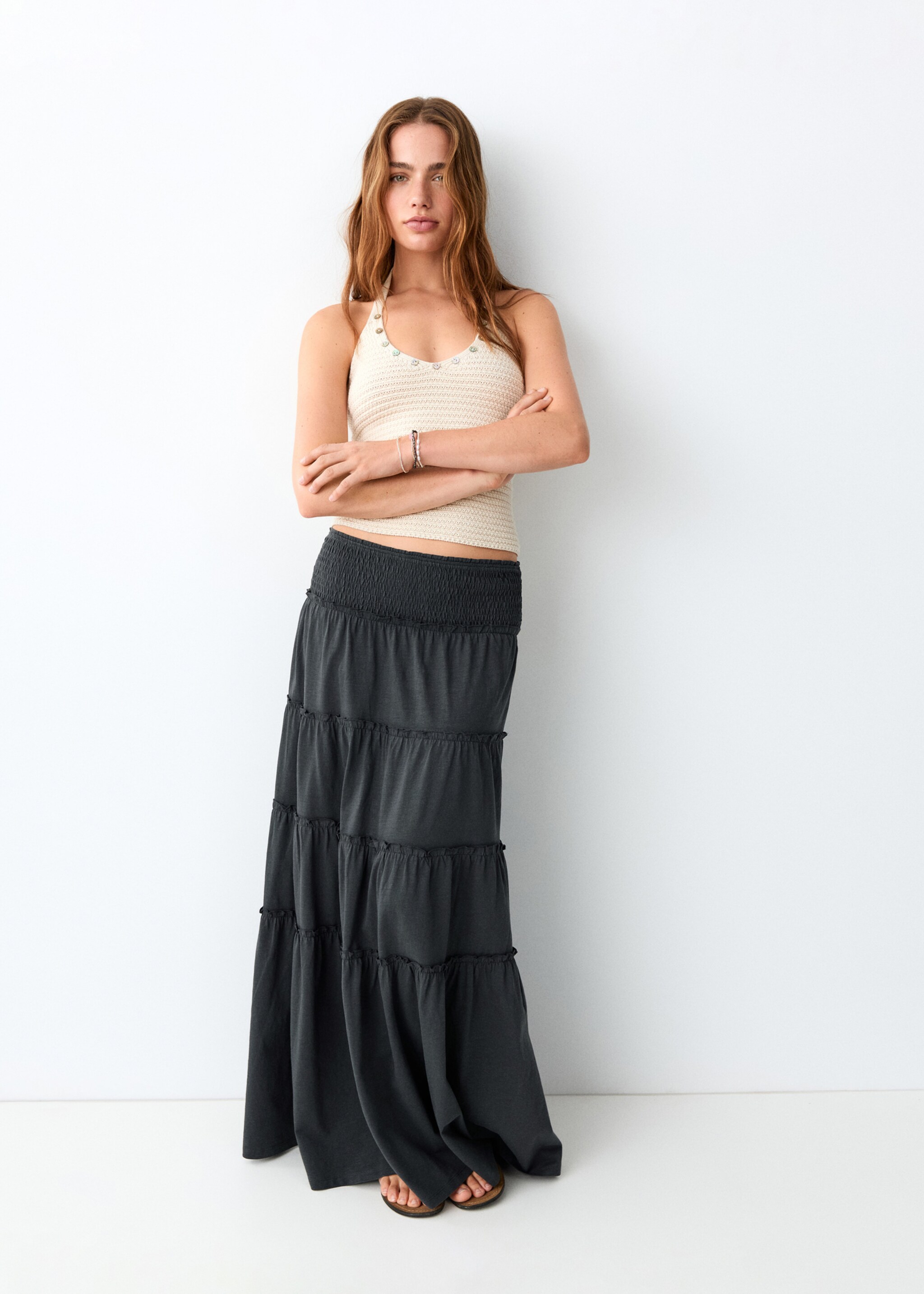Ruffled flowed skirt - General plane, Charcoal. Ref: 27087905-00.