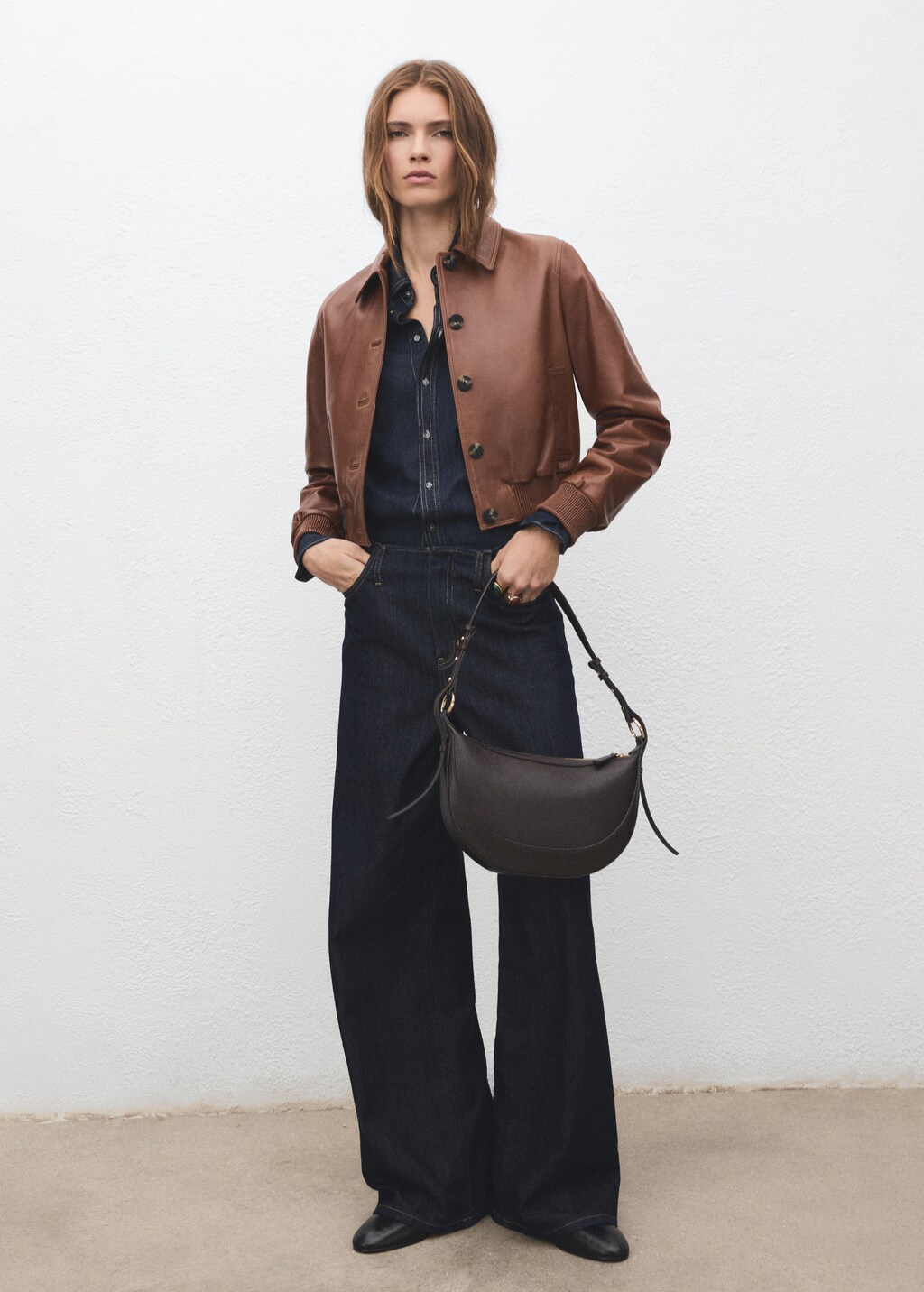 Oval omuz çantası - Kadın | MANGO Türkiye