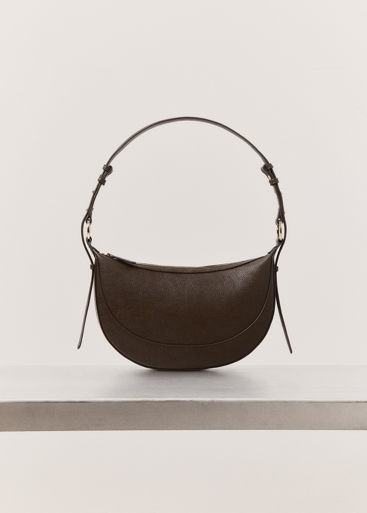 Oval shoulder bag - General plane