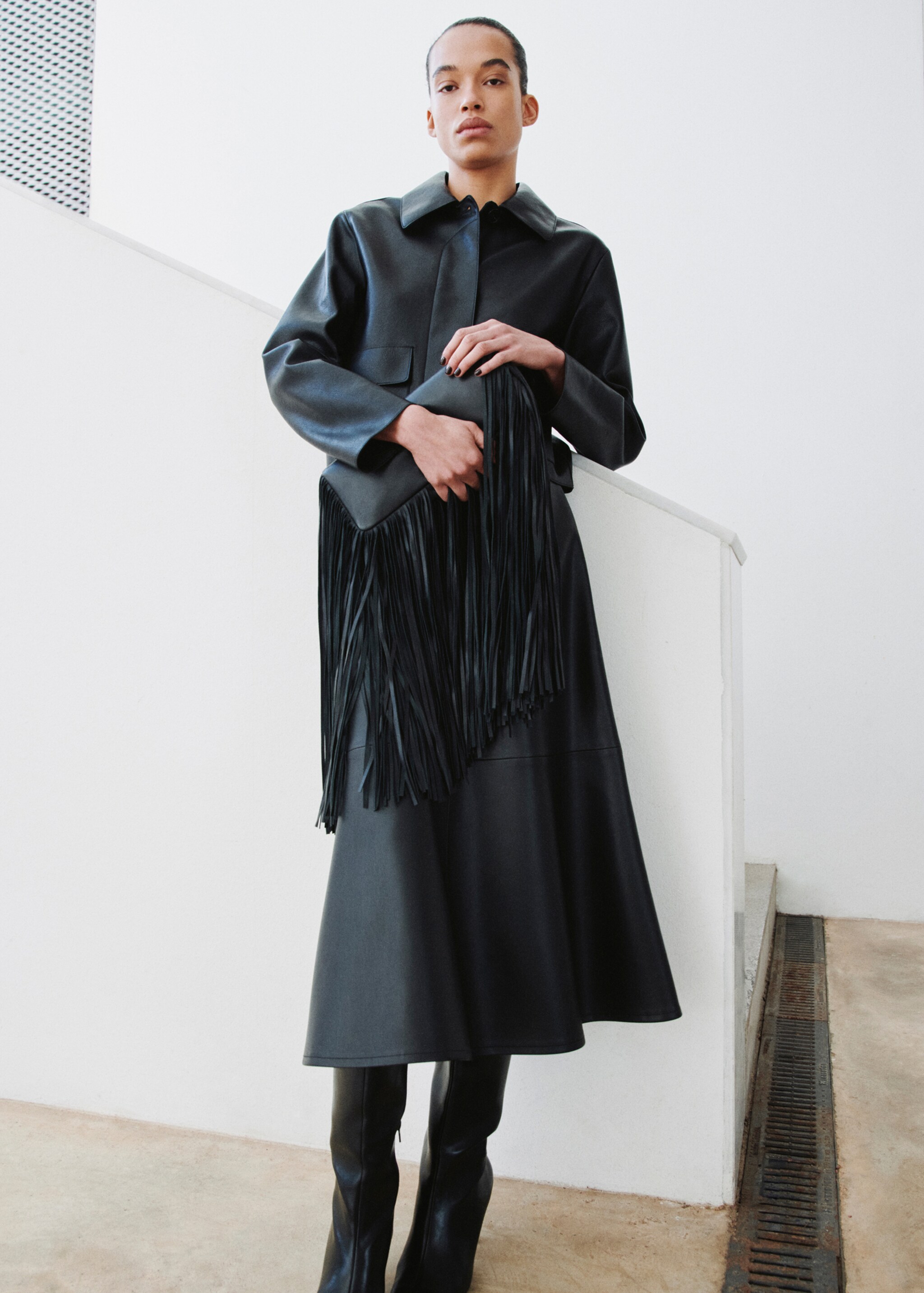 Faux-leather midi-skirt - General plane, Black. Ref: 27091253-00.