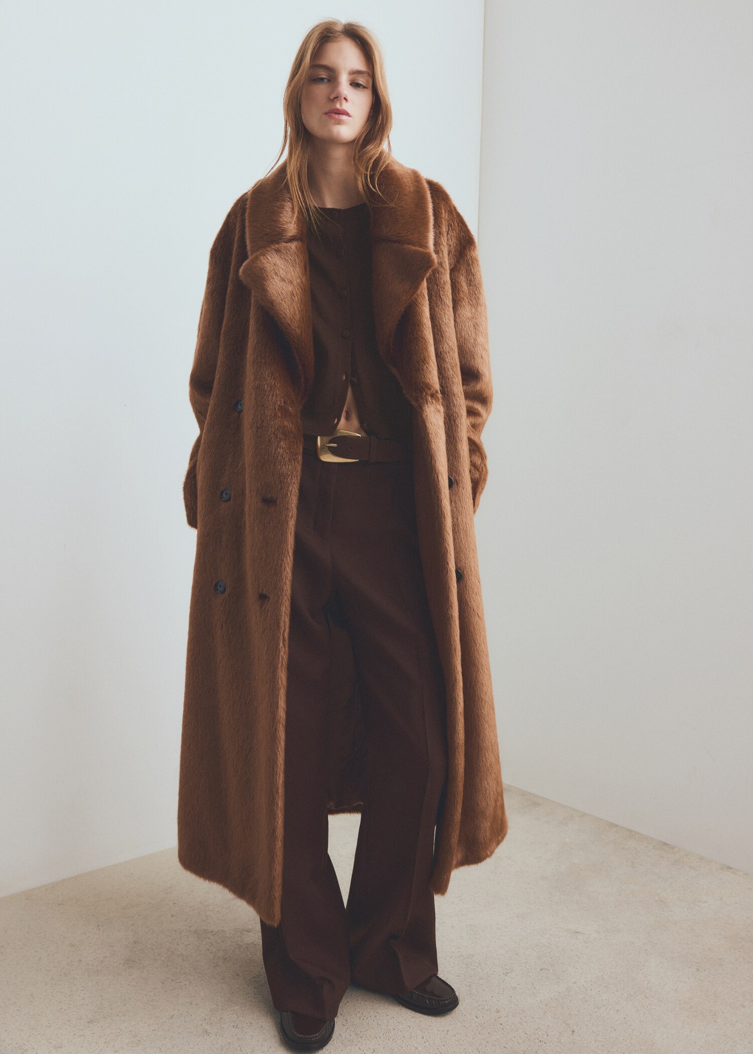 Knitted button cardigan - General plane