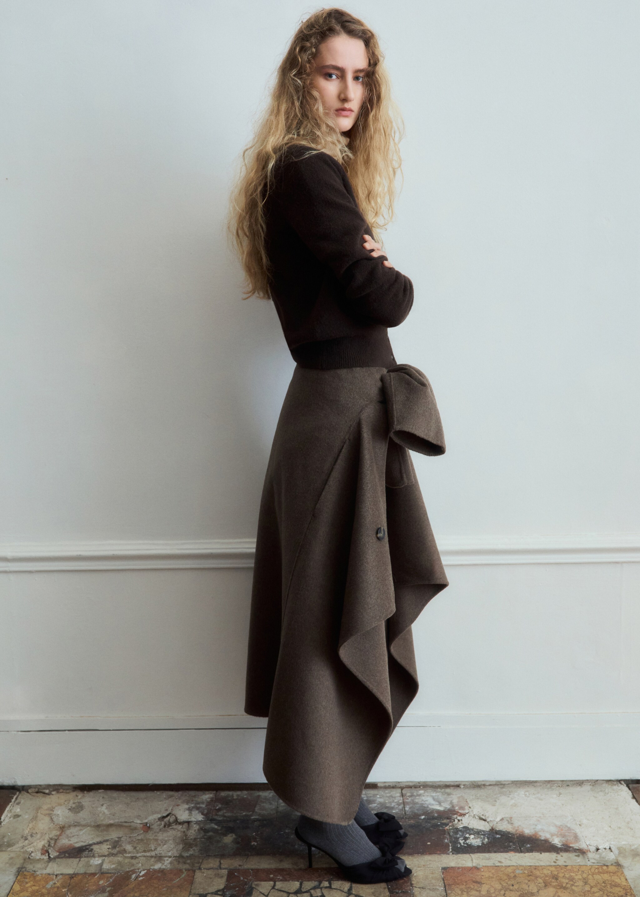 Úpletový kardigan s výstřihem do V - Celkový náhled, Čokoládová. Ref: 27091279-00.