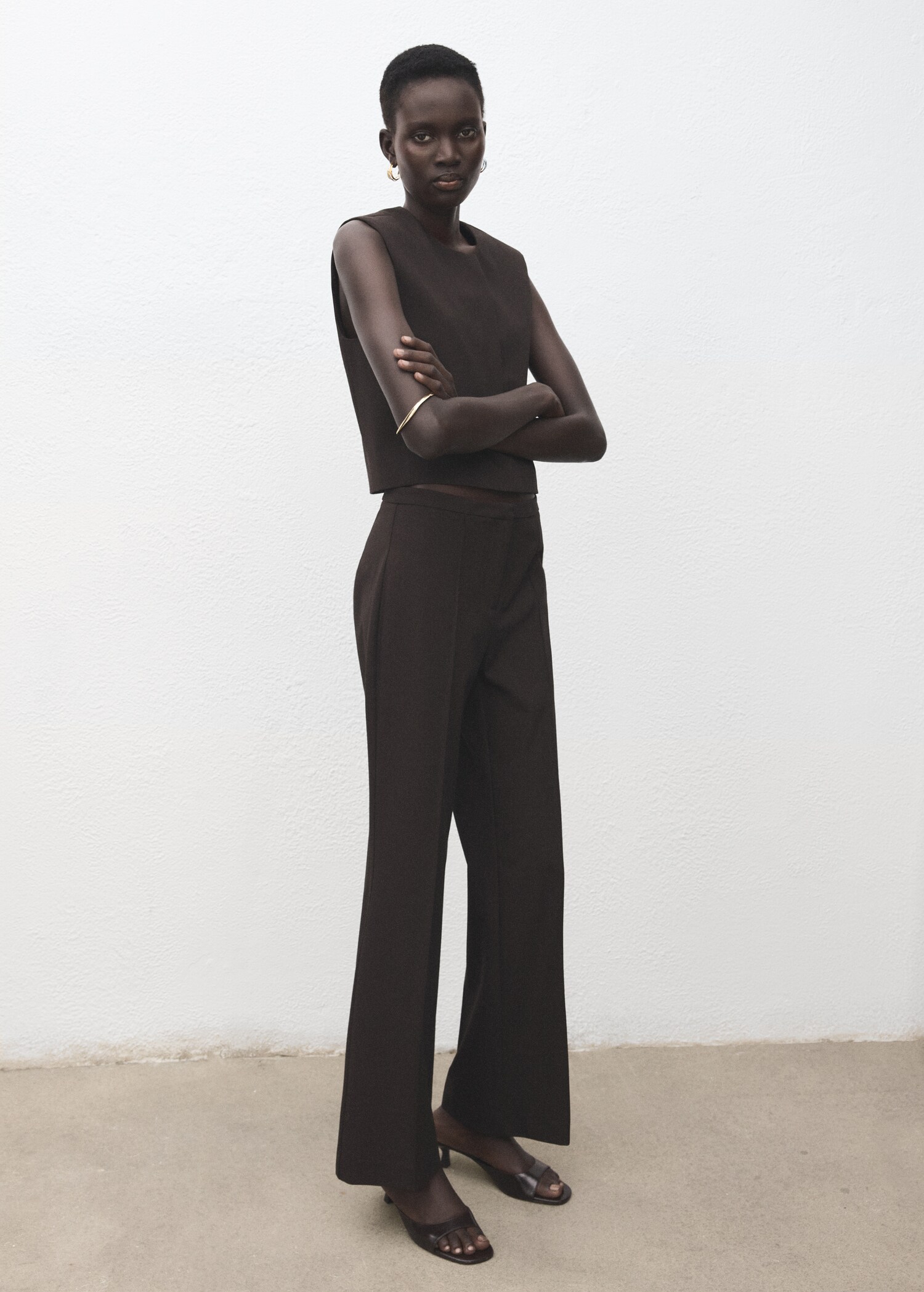 بنطلون فلير بخصر منخفض - رؤية عامة