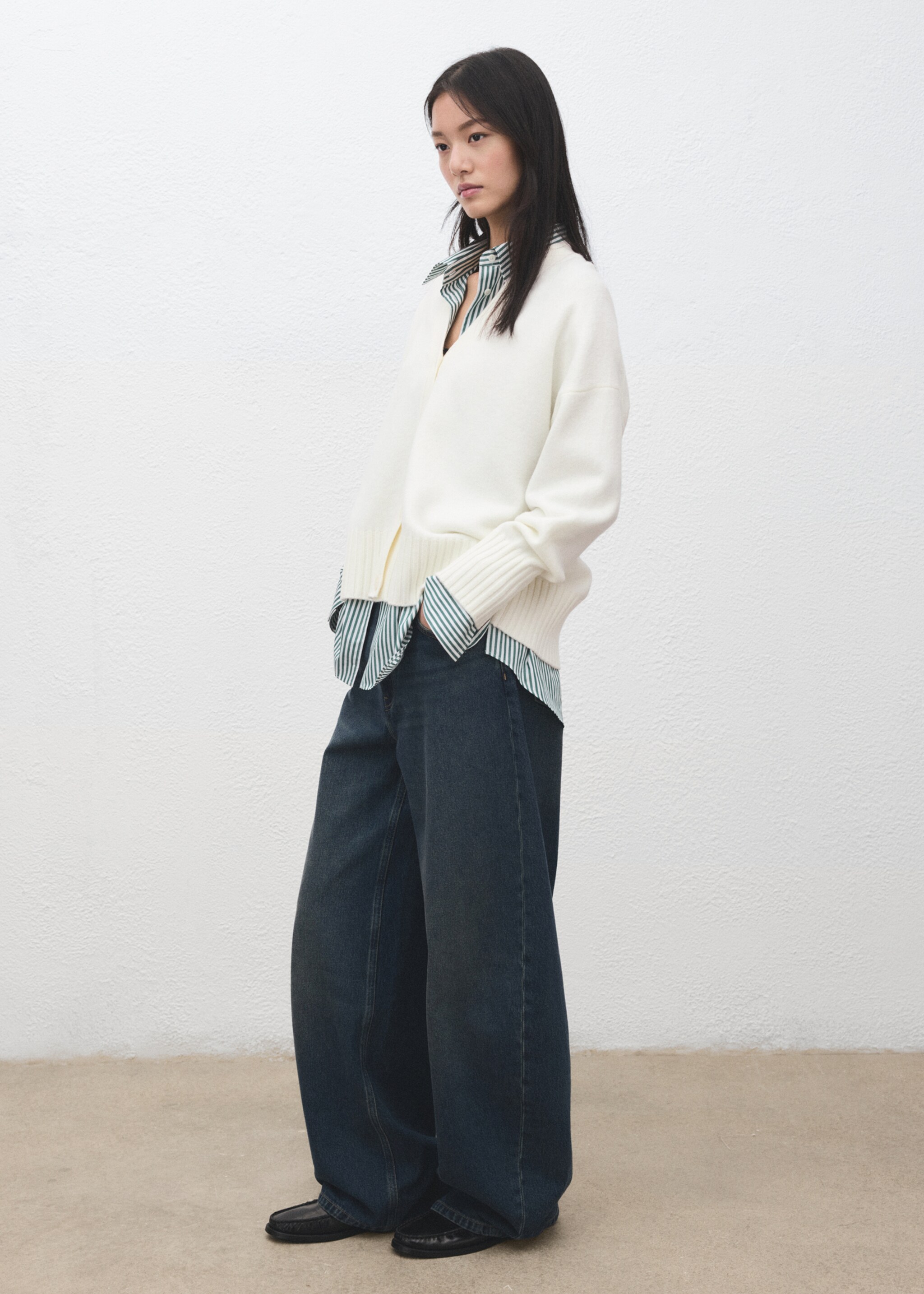 Cárdigan punto cuello pico - Plano general, Blanco. Ref: 27091303-00.