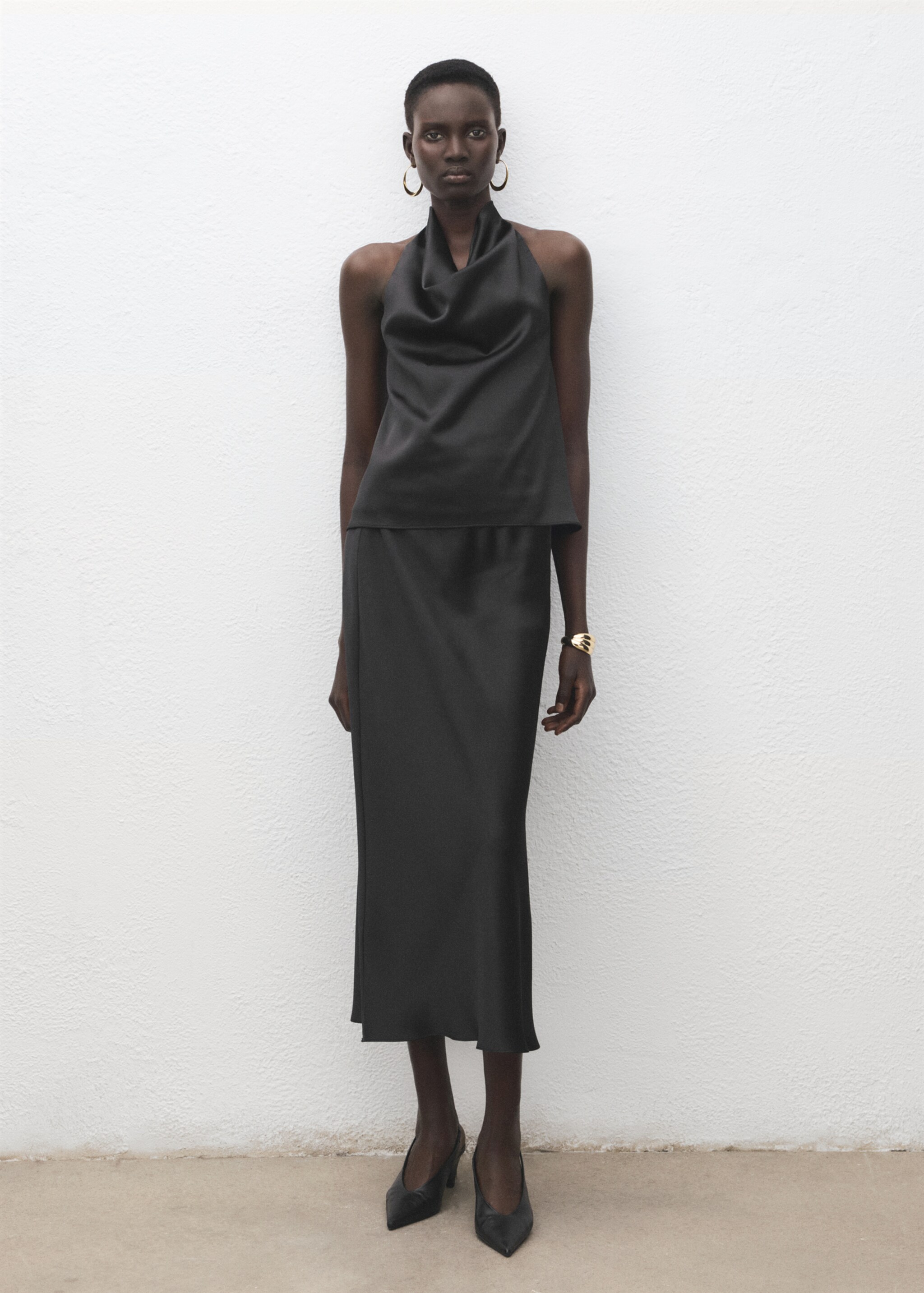 Satin long skirt - General plane, Black. Ref: 27091326-00.