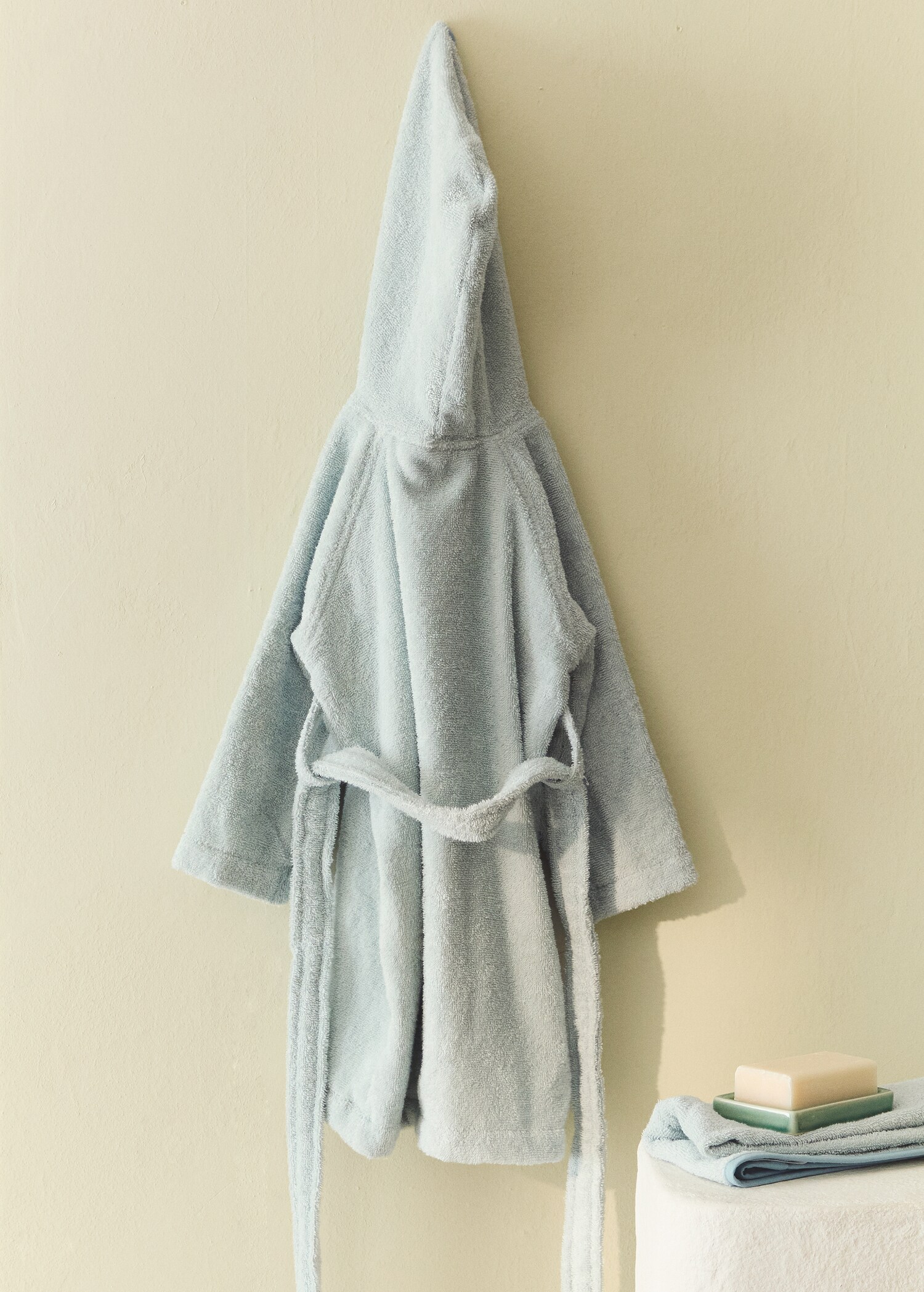 Children's cotton bathrobe with contrasting trim - General plane