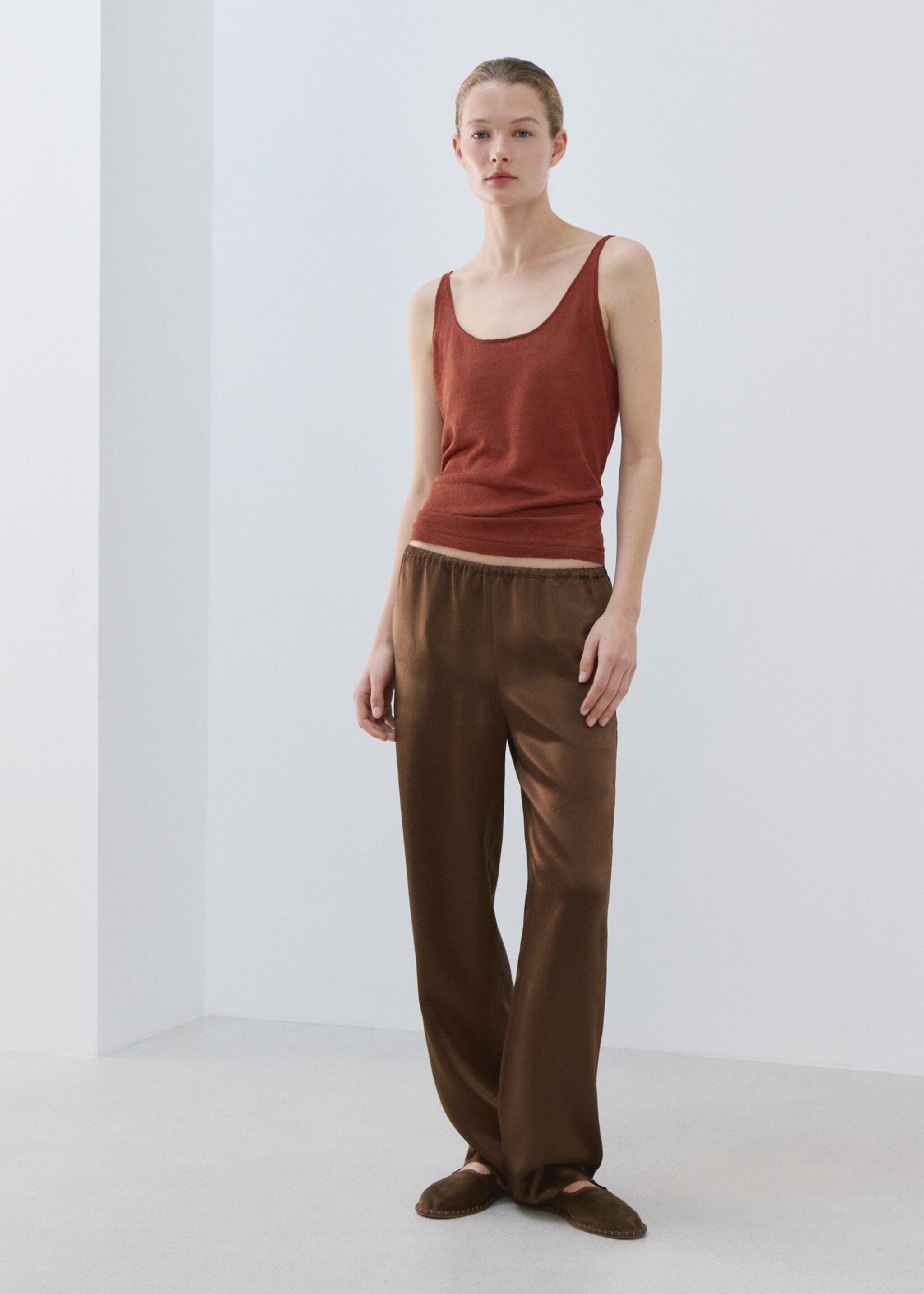 Satin trousers with elastic waist - General plane, Brown. Ref: 27093312-00.