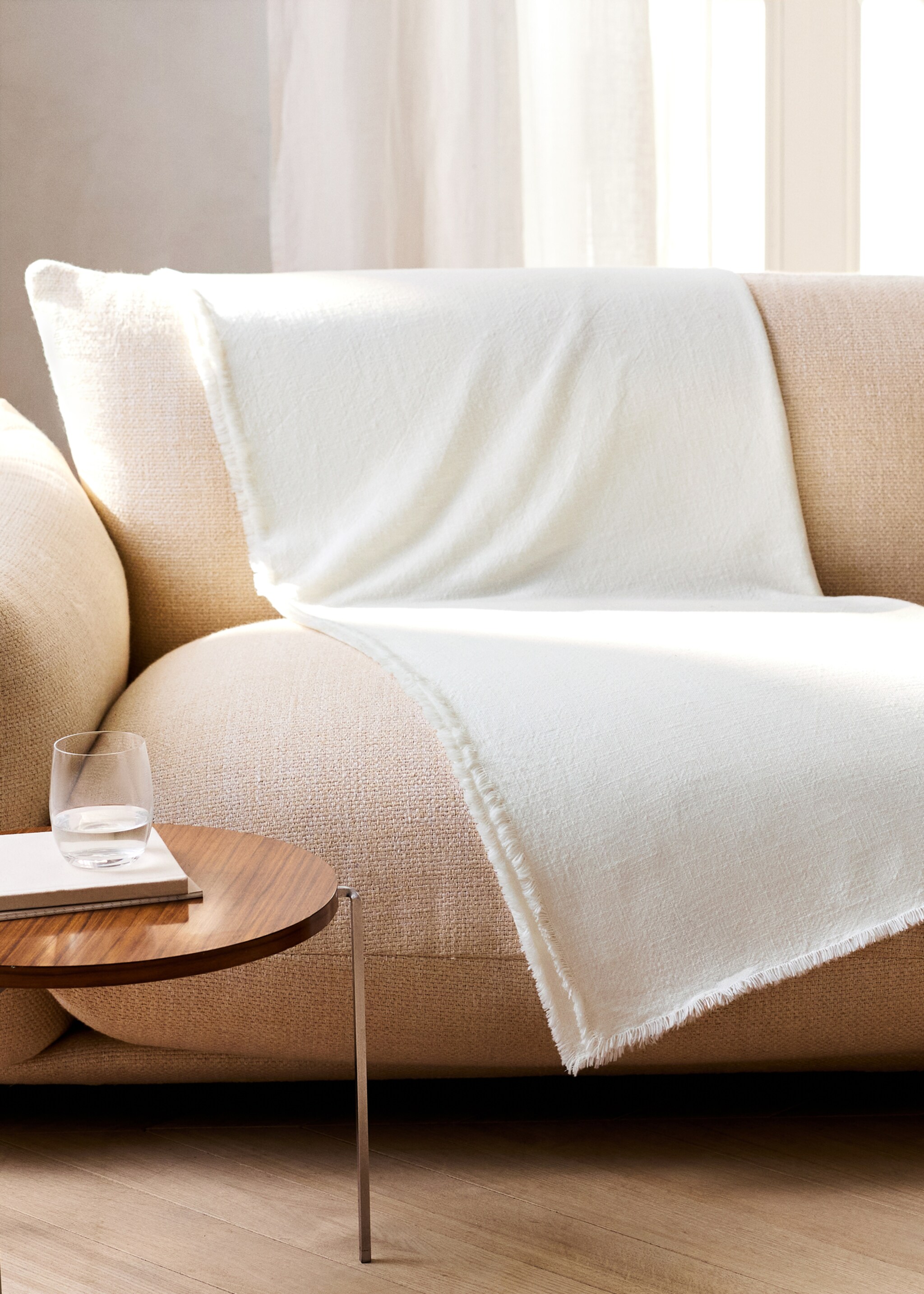 Multi-purpose cotton blanket - General plane, Off White. Ref: 27093315-00.