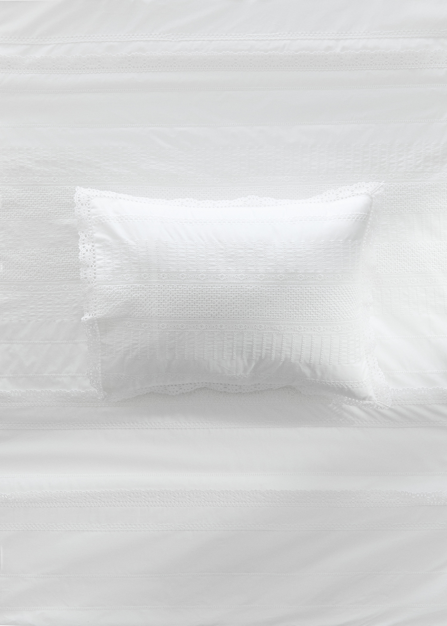 Katoenen kinderkussenhoes met borduursel 30x40 cm - Overzichtstekening