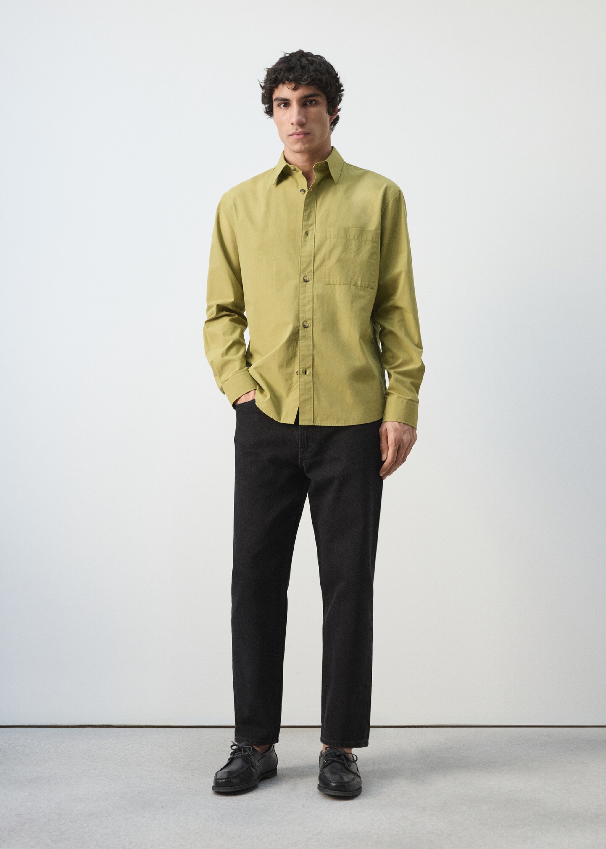 100% cotton relaxed-fit shirt - General plane, Olive Green. Ref: 27094424-00.