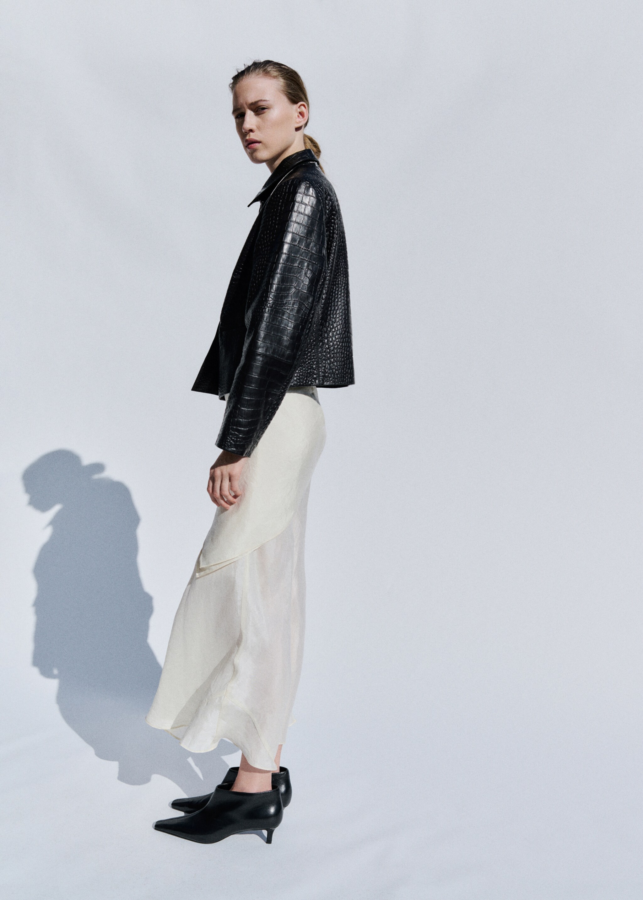 Jaqueta 100% pell doble botonada - Pla general, Negre. Ref: 27094432-00.