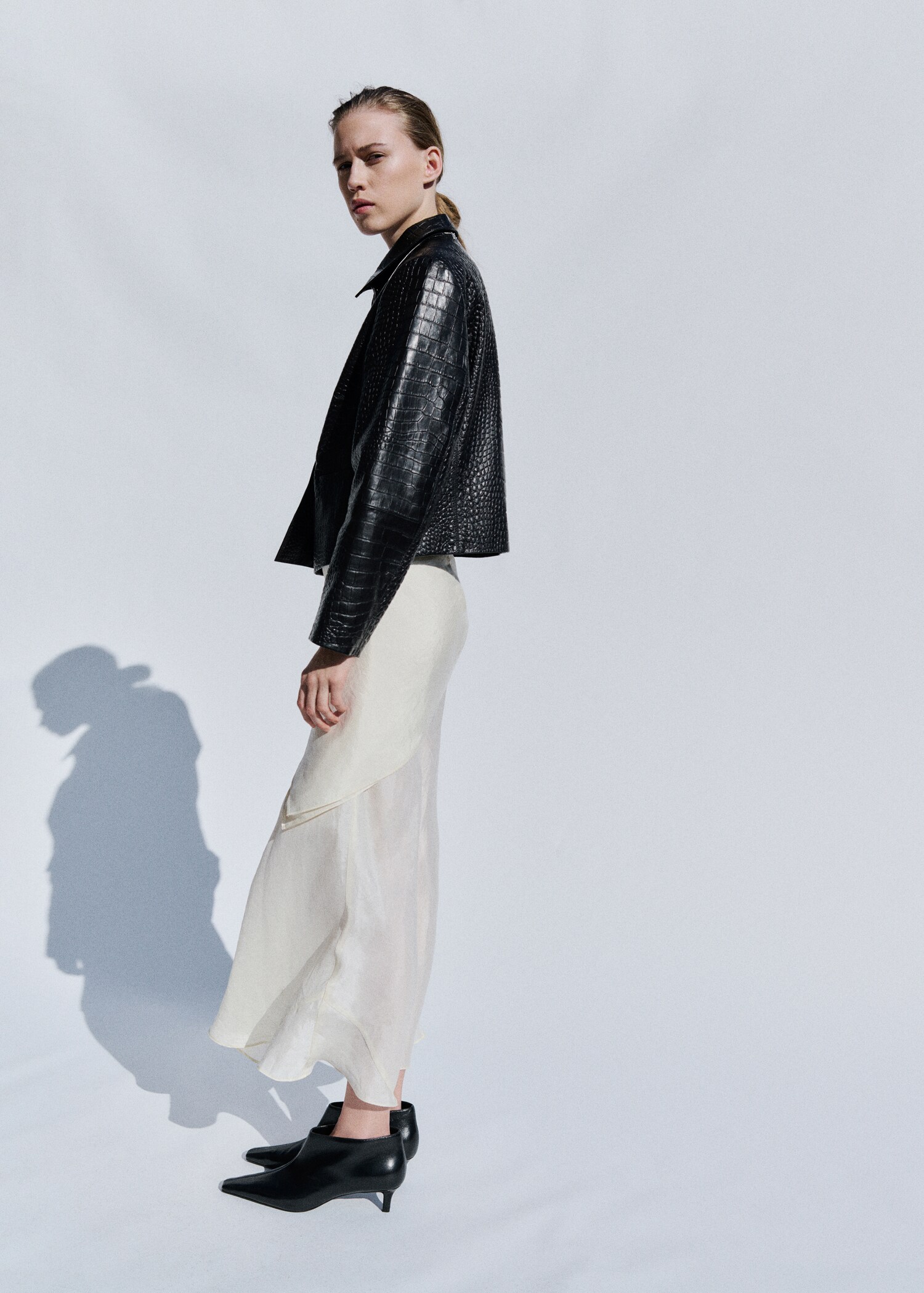 Double-breasted leather jacket - General plane