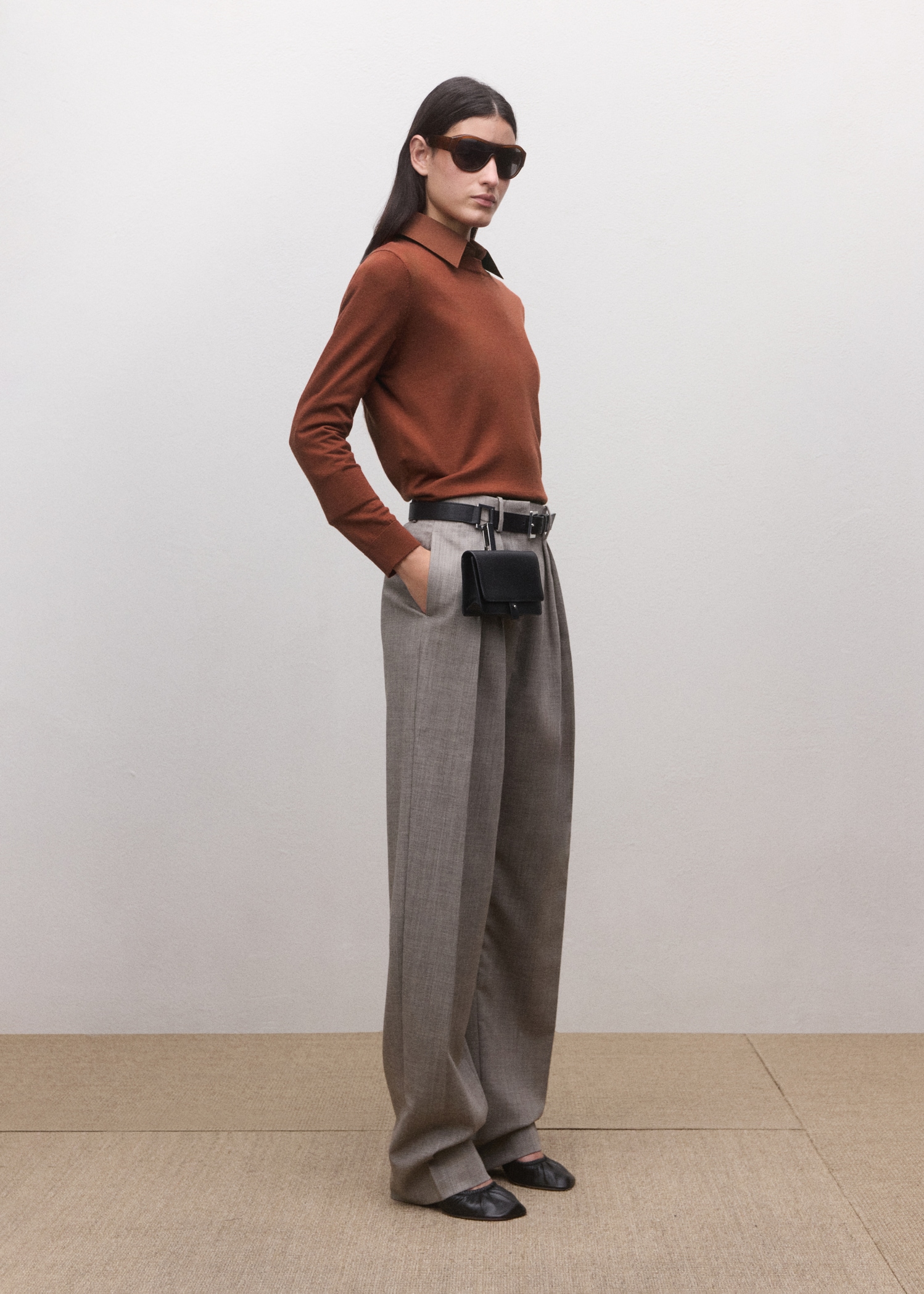 100% wool round-neck sweater - General plane