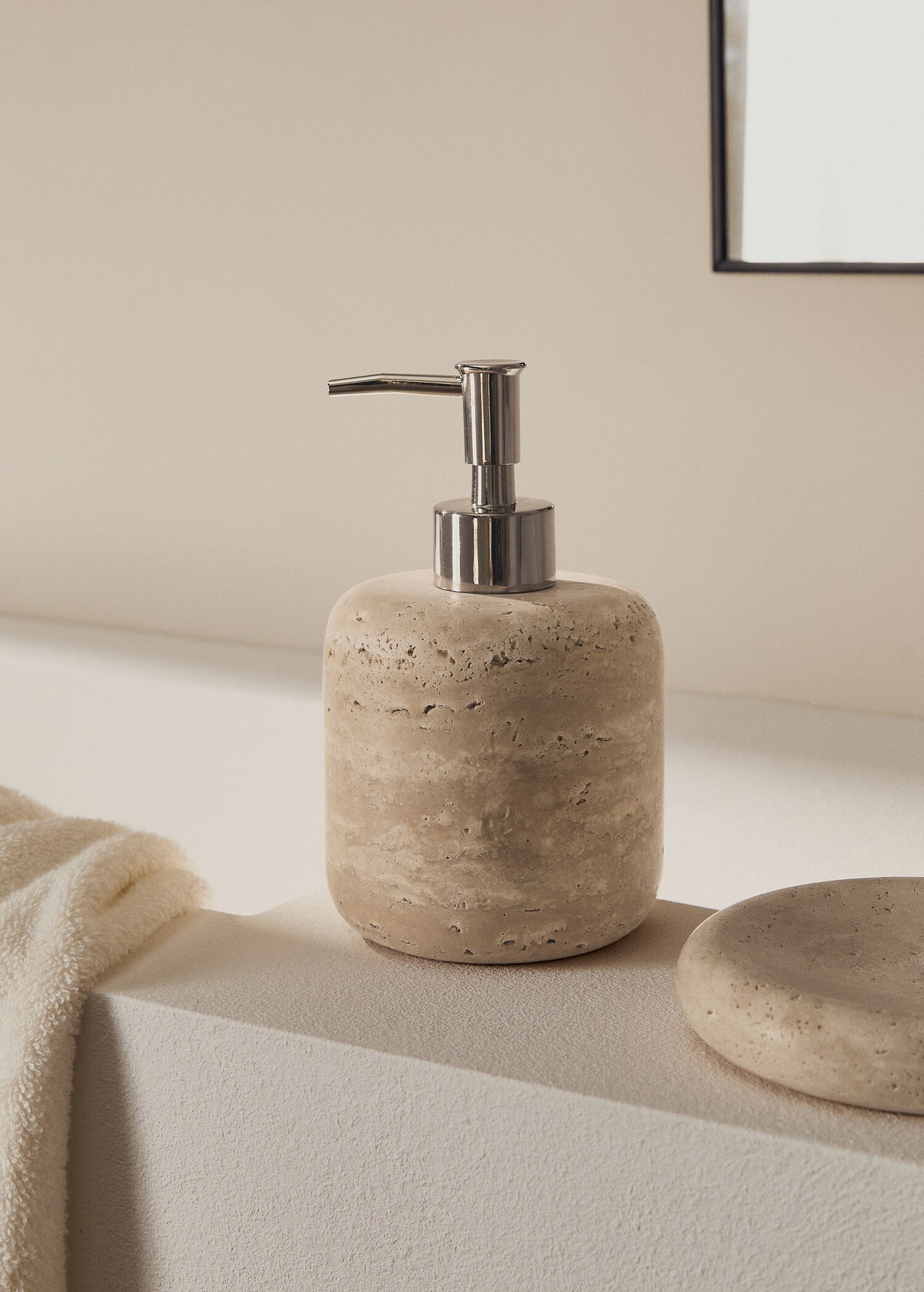 Marble soap dispenser - General plane