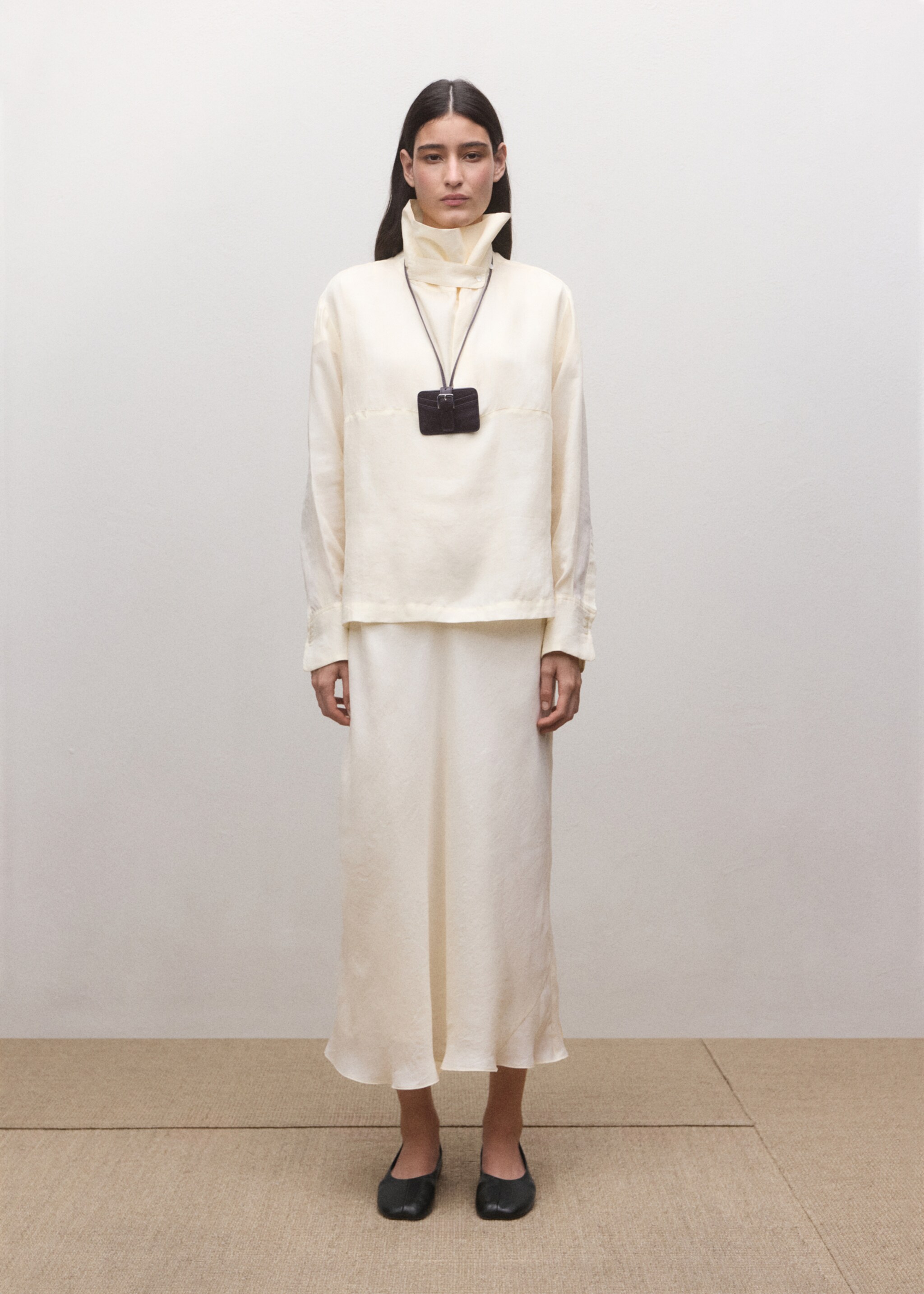 Lyocell shirt with funnel neck - Общий план, Экрю. Ref: 27094446-00.