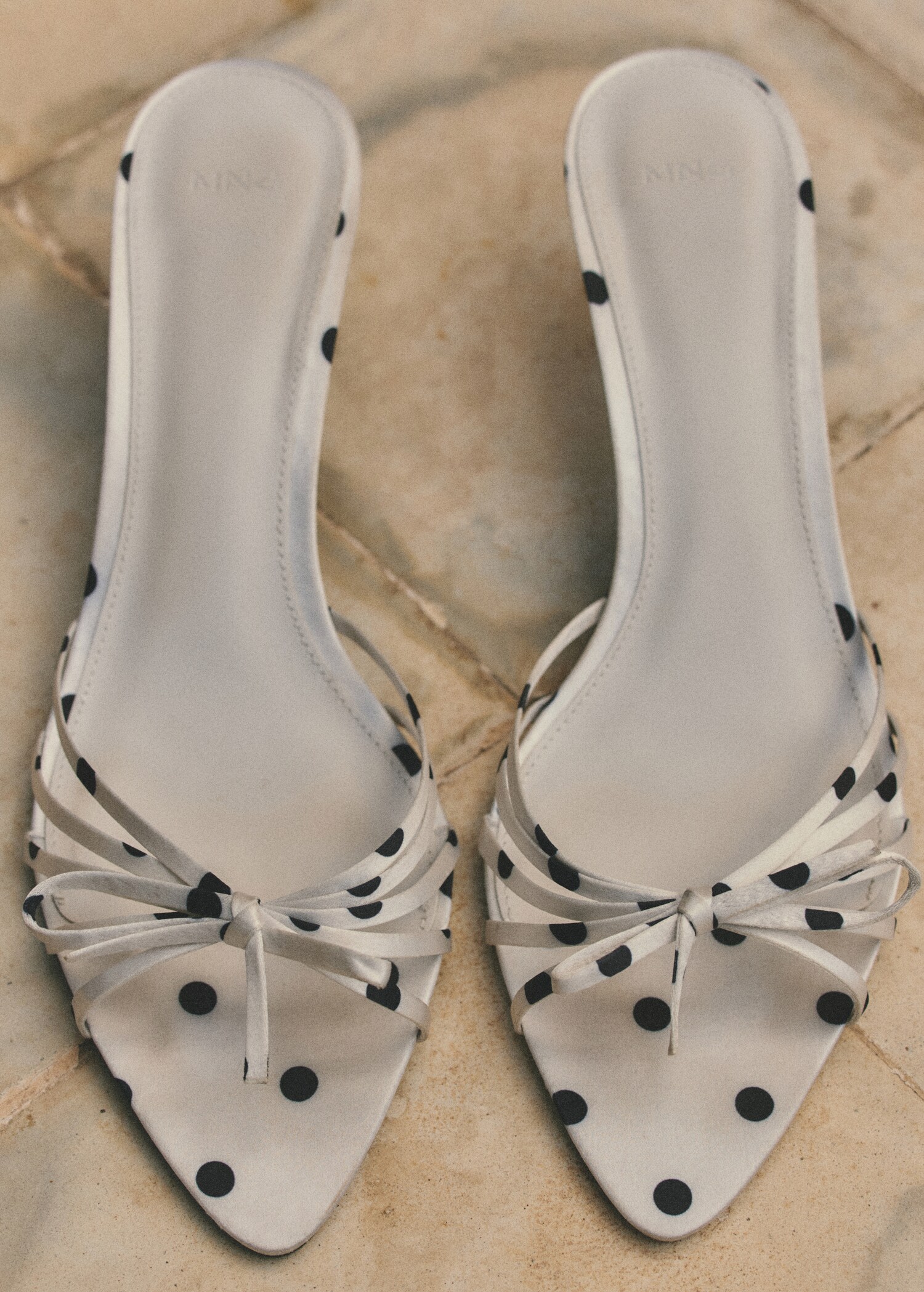 Polka-dot strap sandals - General plane