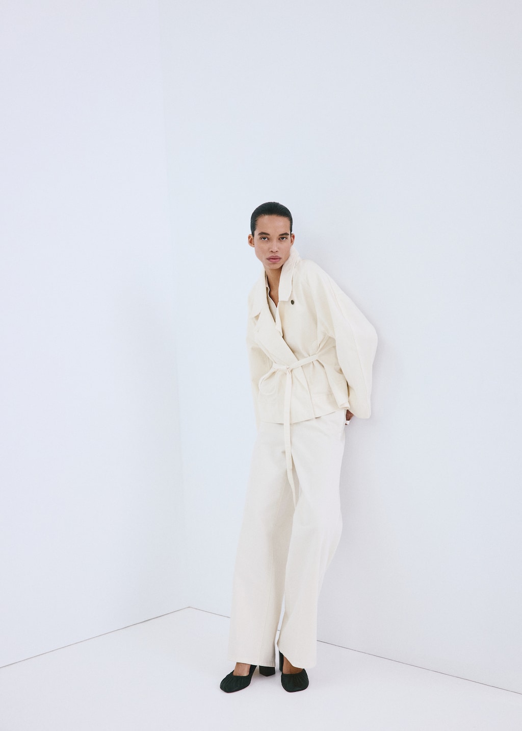 Cotton trench with maxi lapels and belt