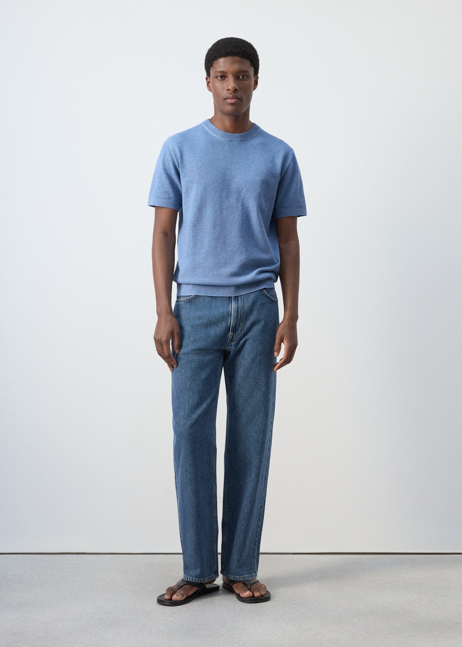 تي شيرت قطني ذو نسيج جيد - رؤية عامة