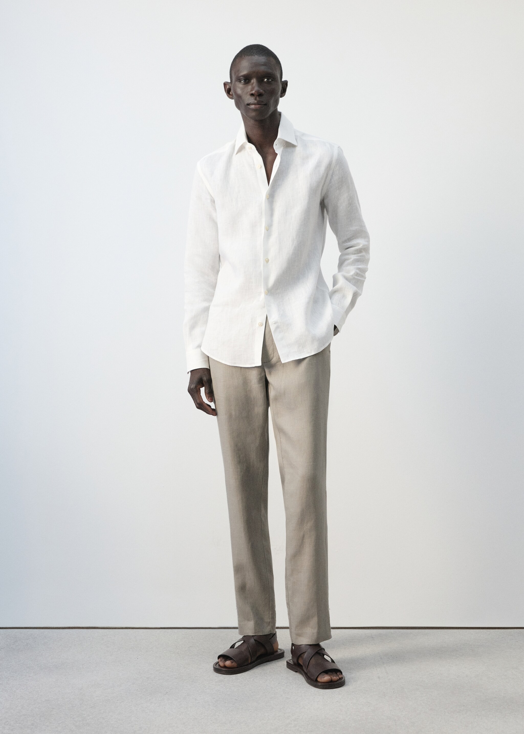 Chemise slim-fit 100 % lin - Plan général, Blanc. Ref: 27095947-00.