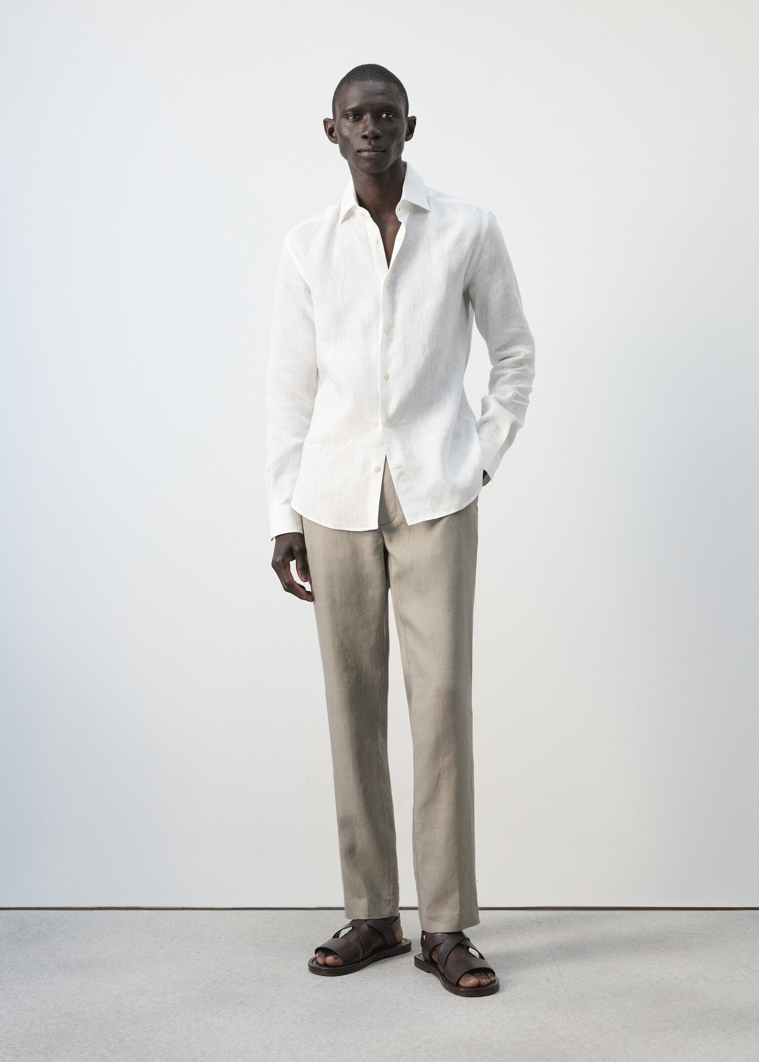 Chemise slim-fit 100 % lin - Plan général