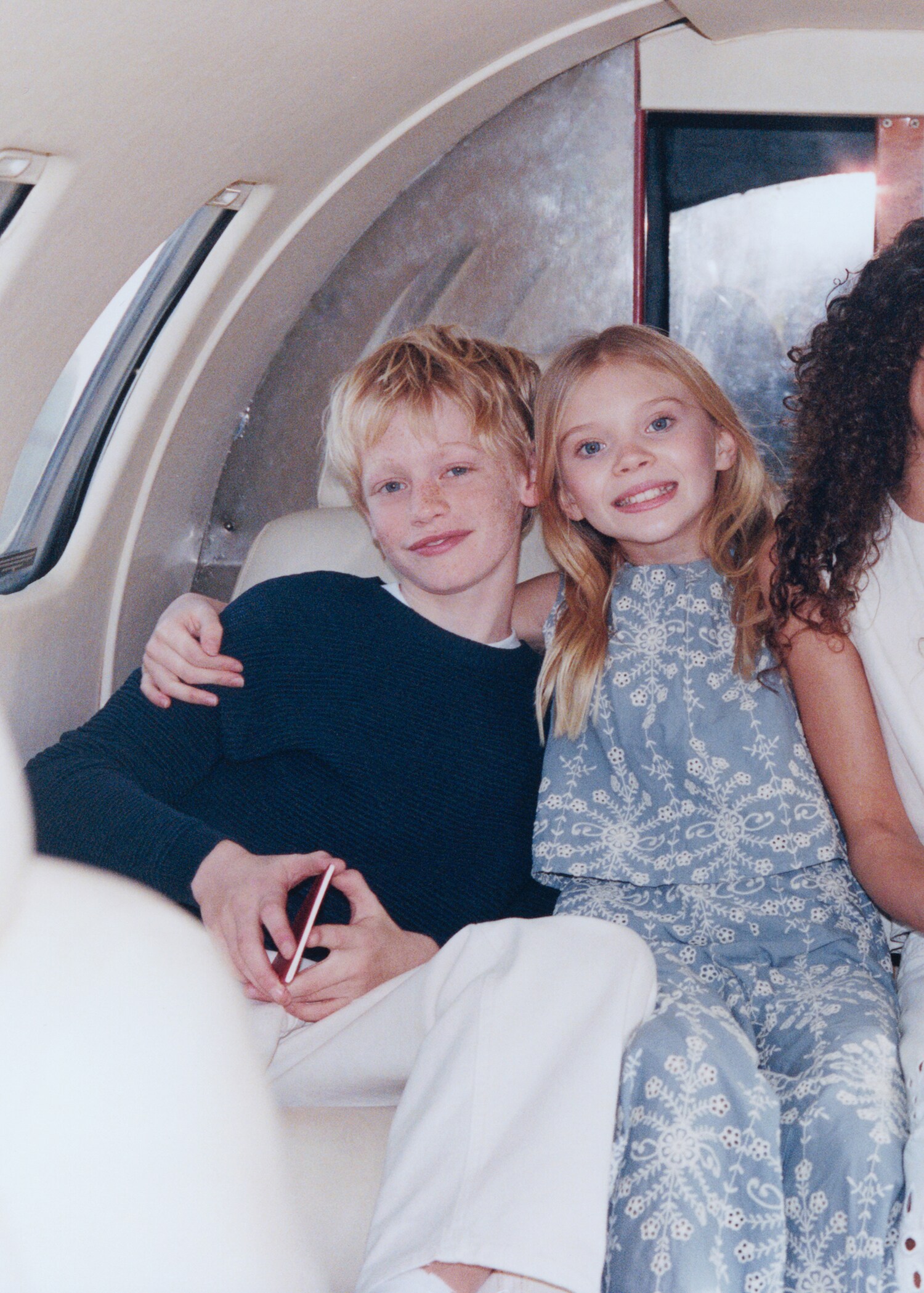 Knitted ribbed sweater - General plane