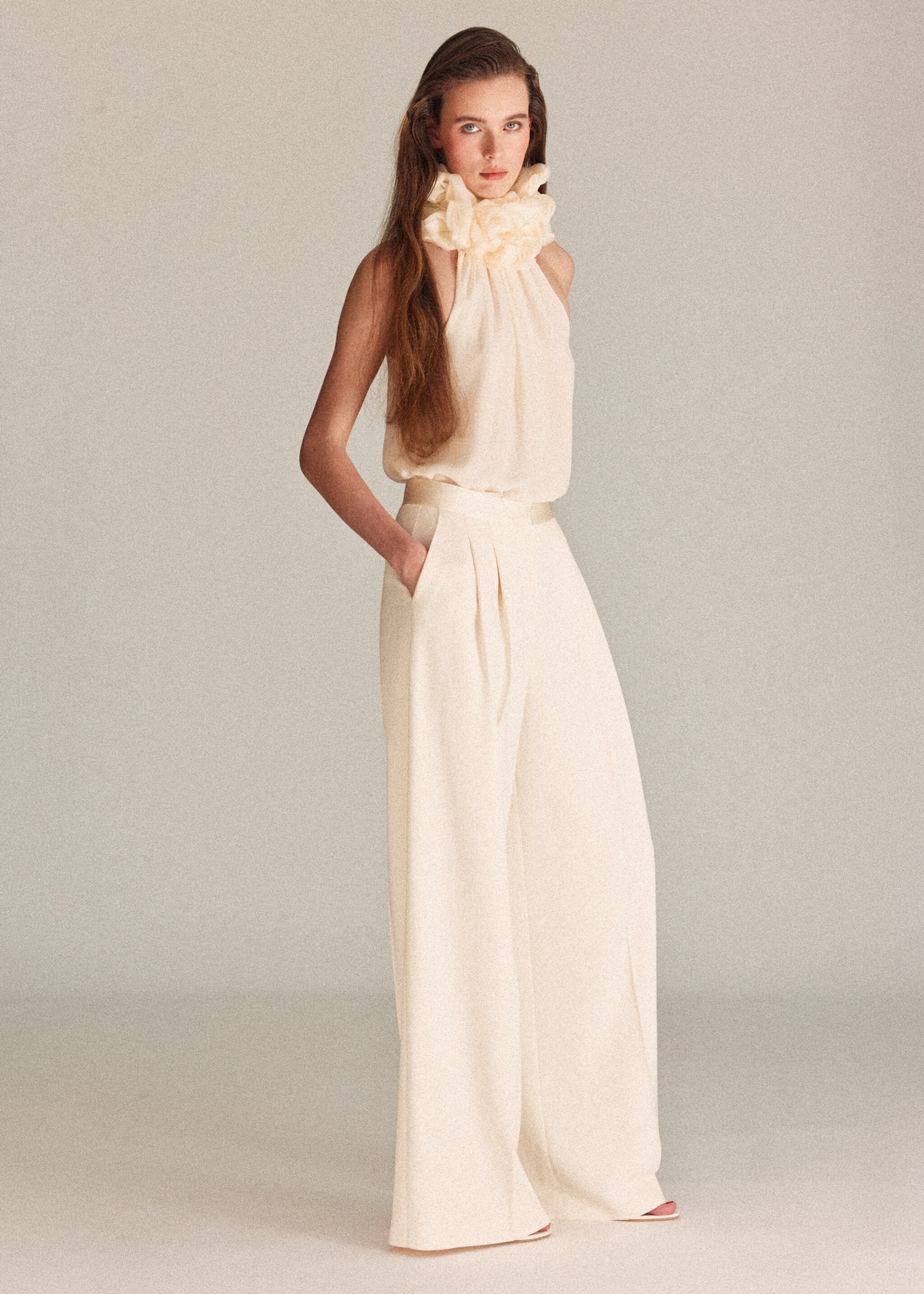 Halter neck floral blouse - General plane, Ecru. Ref: 27095992-00.