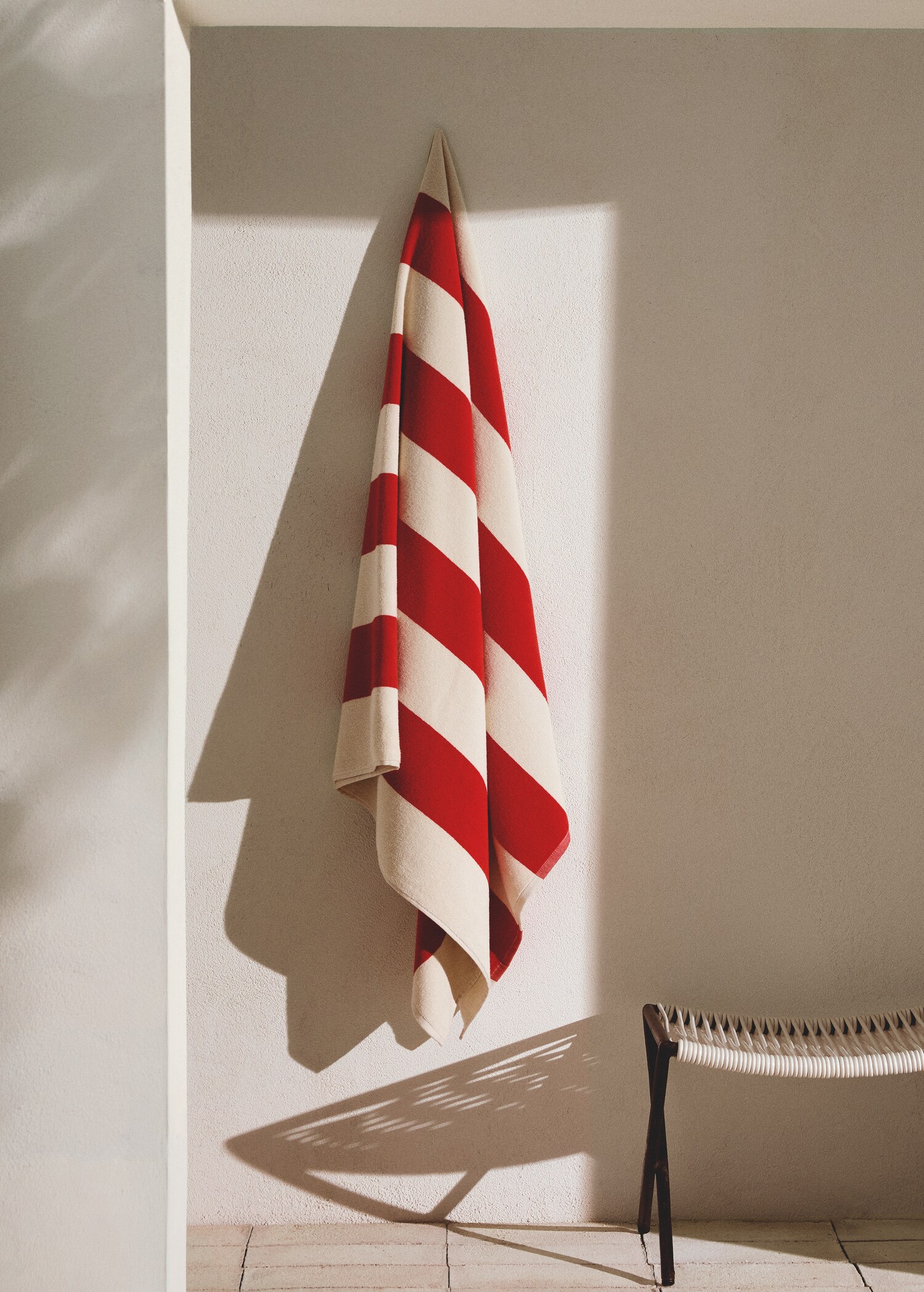 Cotton terry beach towel with stripes - General plane