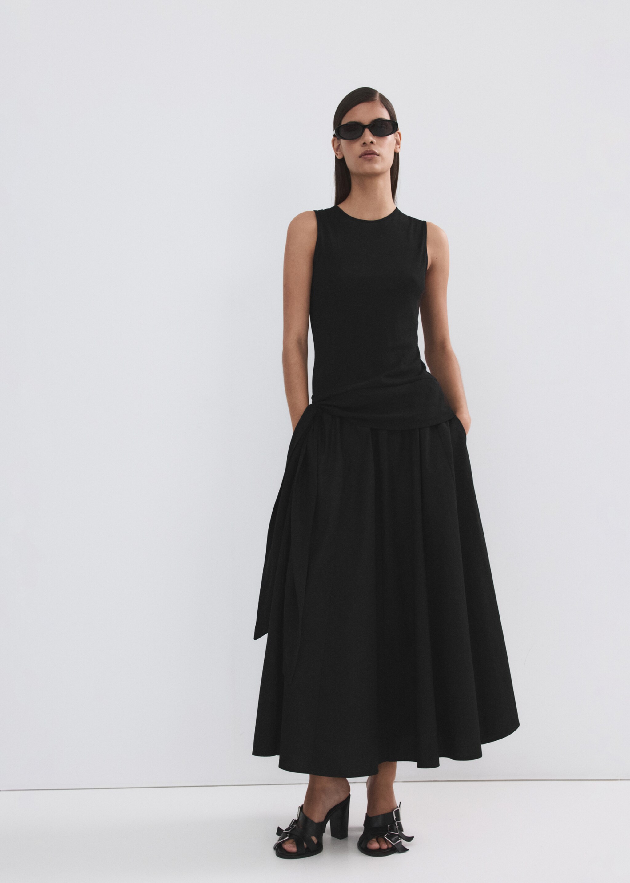 Skirt newcreta - General plane, Black. Ref: 27096727-00.