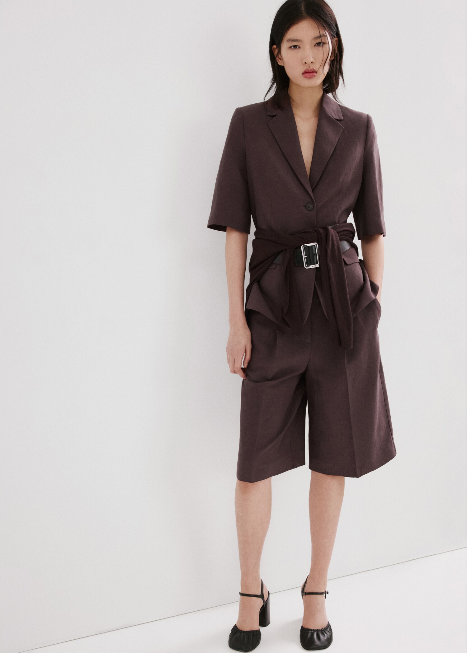 Straight linen Bermuda shorts - General plane