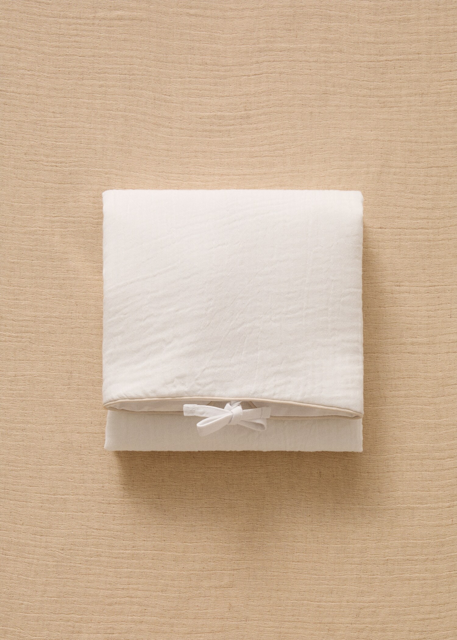 Portable chiffon baby changing mat - General plane