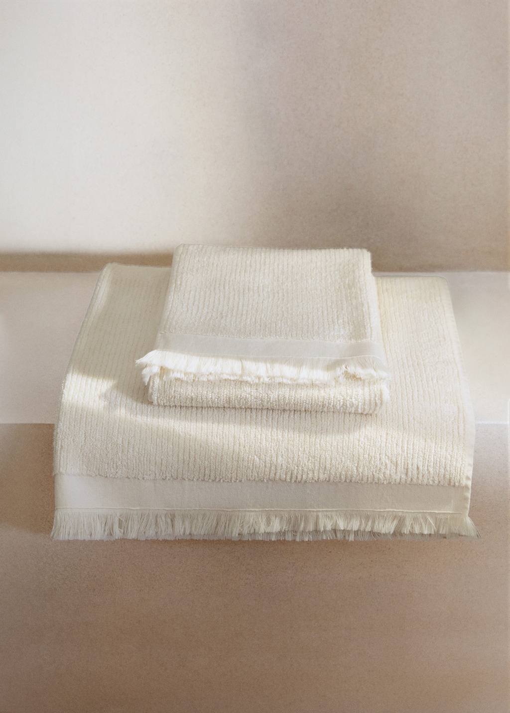 Mango Textured Hand Towel With Fringes Ecru In White