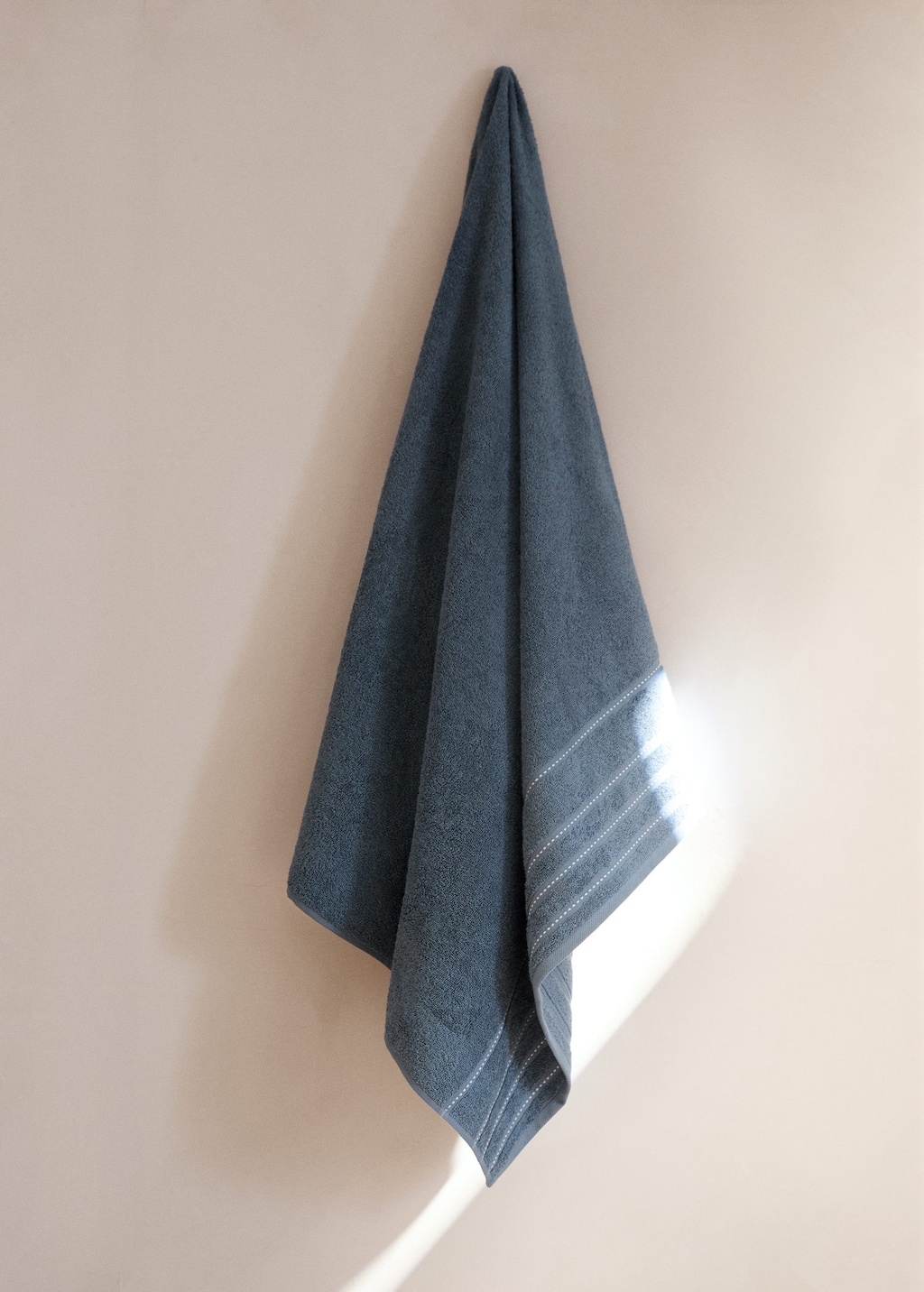 Mango Cotton Bath Towel With Embroidered Dots Blue