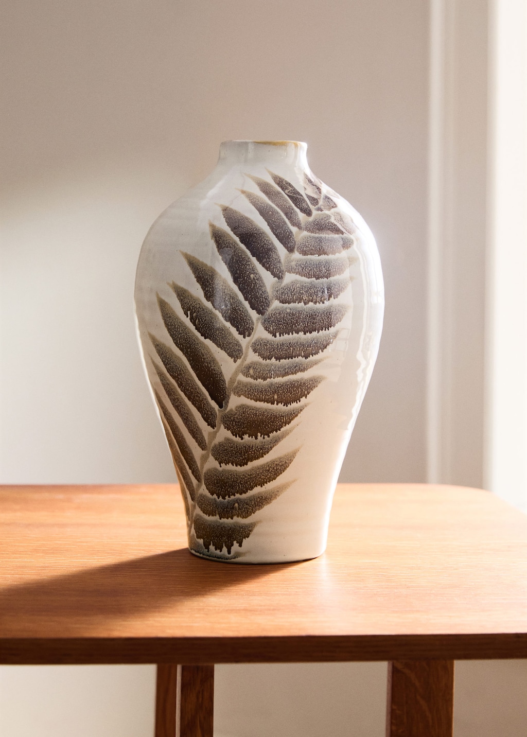 Mango Decorative Stoneware Vase Off White