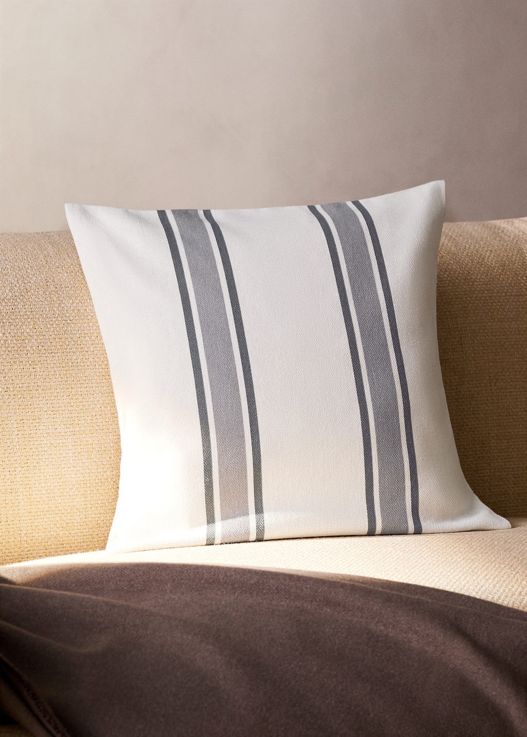 Mango Cotton Cushion Cover With Two-tone Stripes 45x45 Cm Grey In White