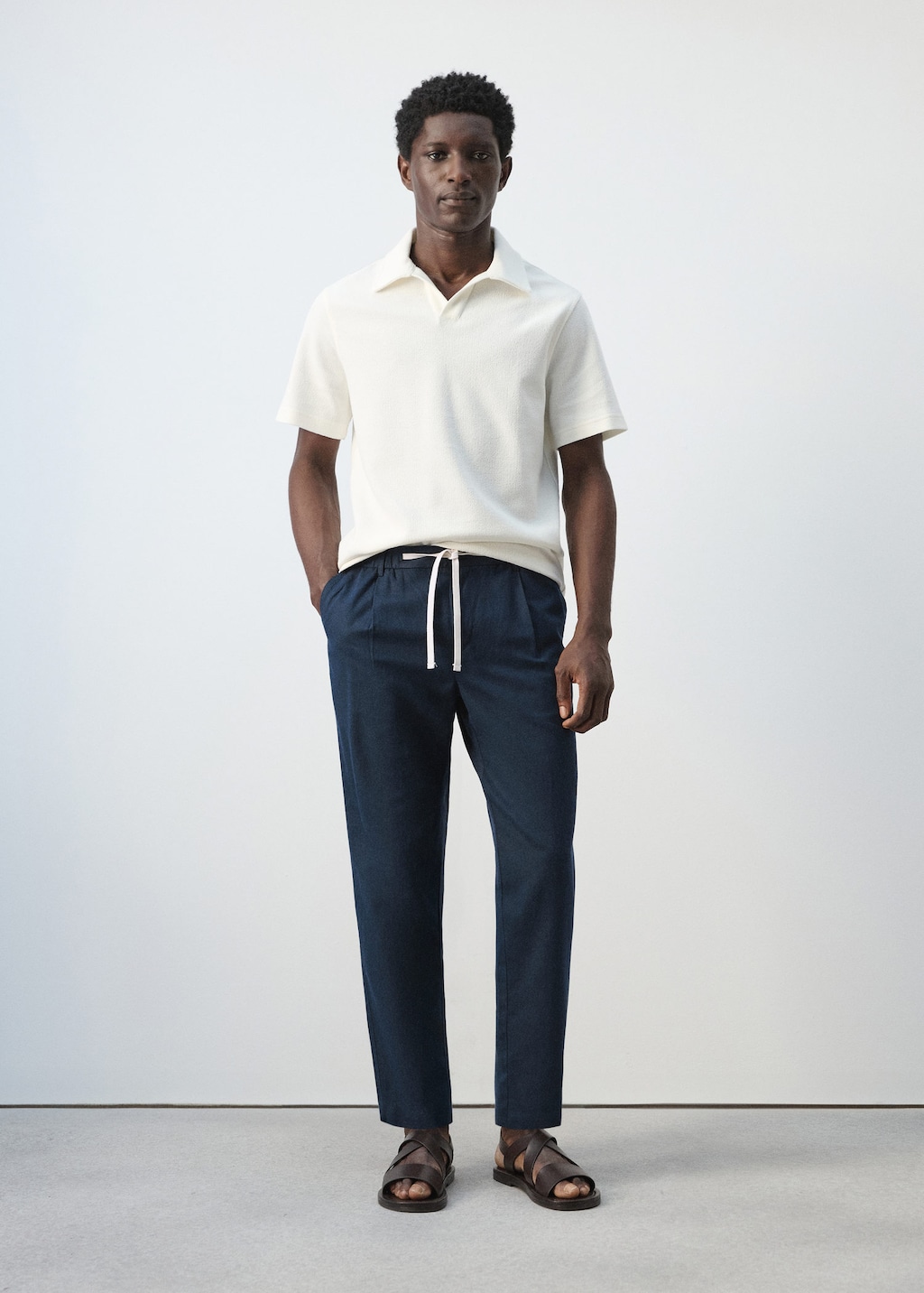 Mango Pantalon En Lin Et Coton Coupe Slim Cropped Bleu Marine - Homme - 44 -  Man In Blue