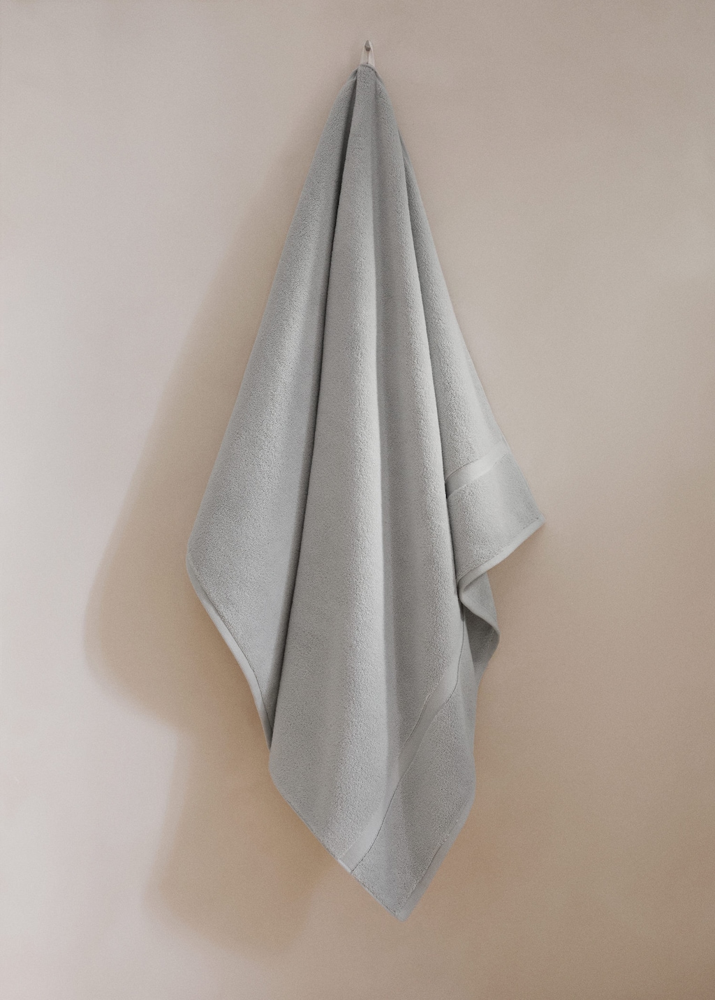 Mango Extra Soft Bath Towel Light/pastel Grey In Gray