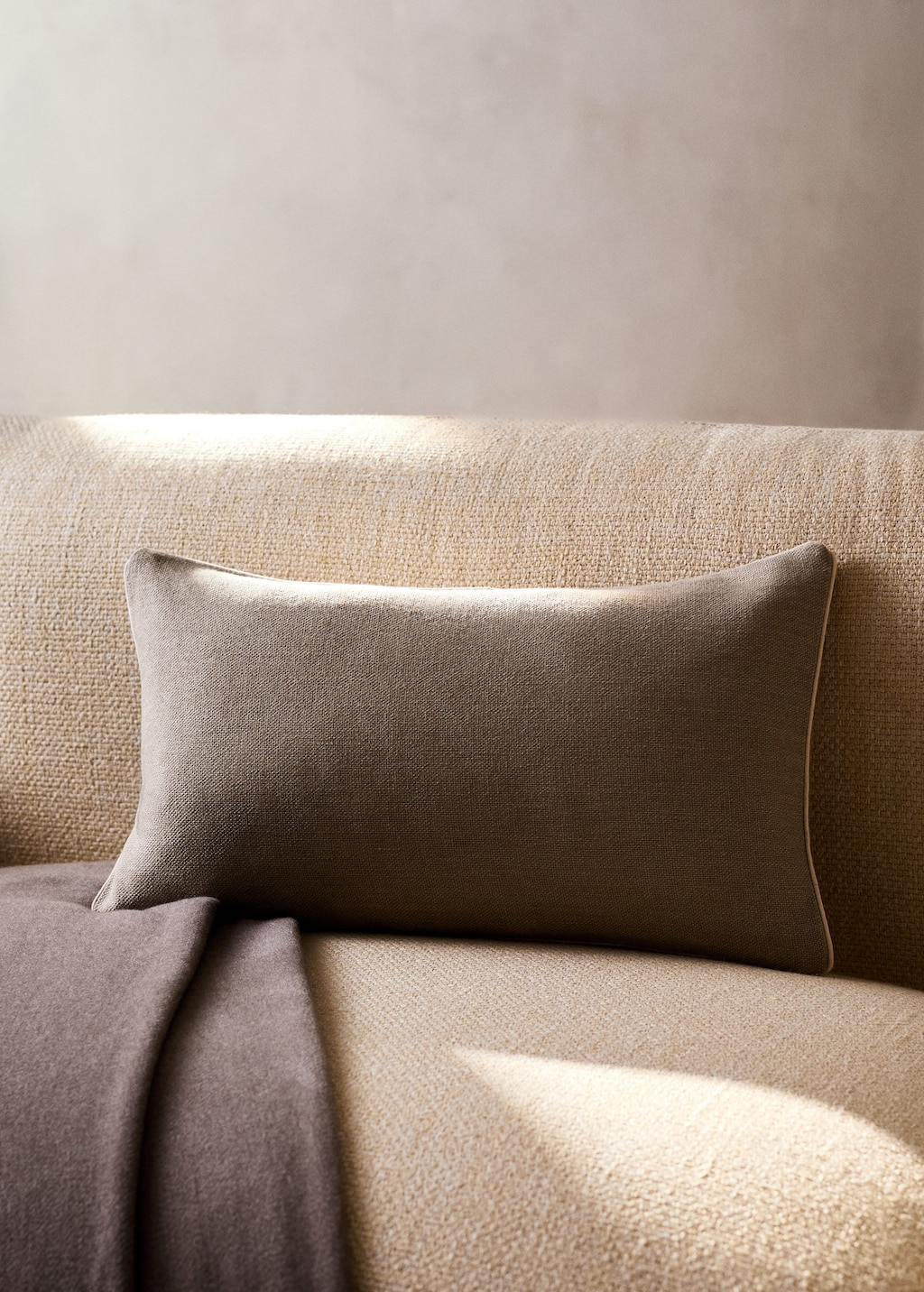 Mango Piping Cushion Cover 30x50cm Sand In Brown