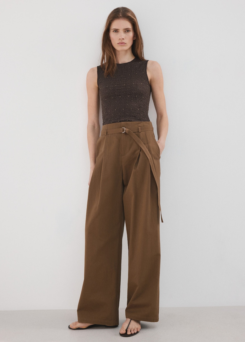 Mango Fitted Top With Studs In Chocolate