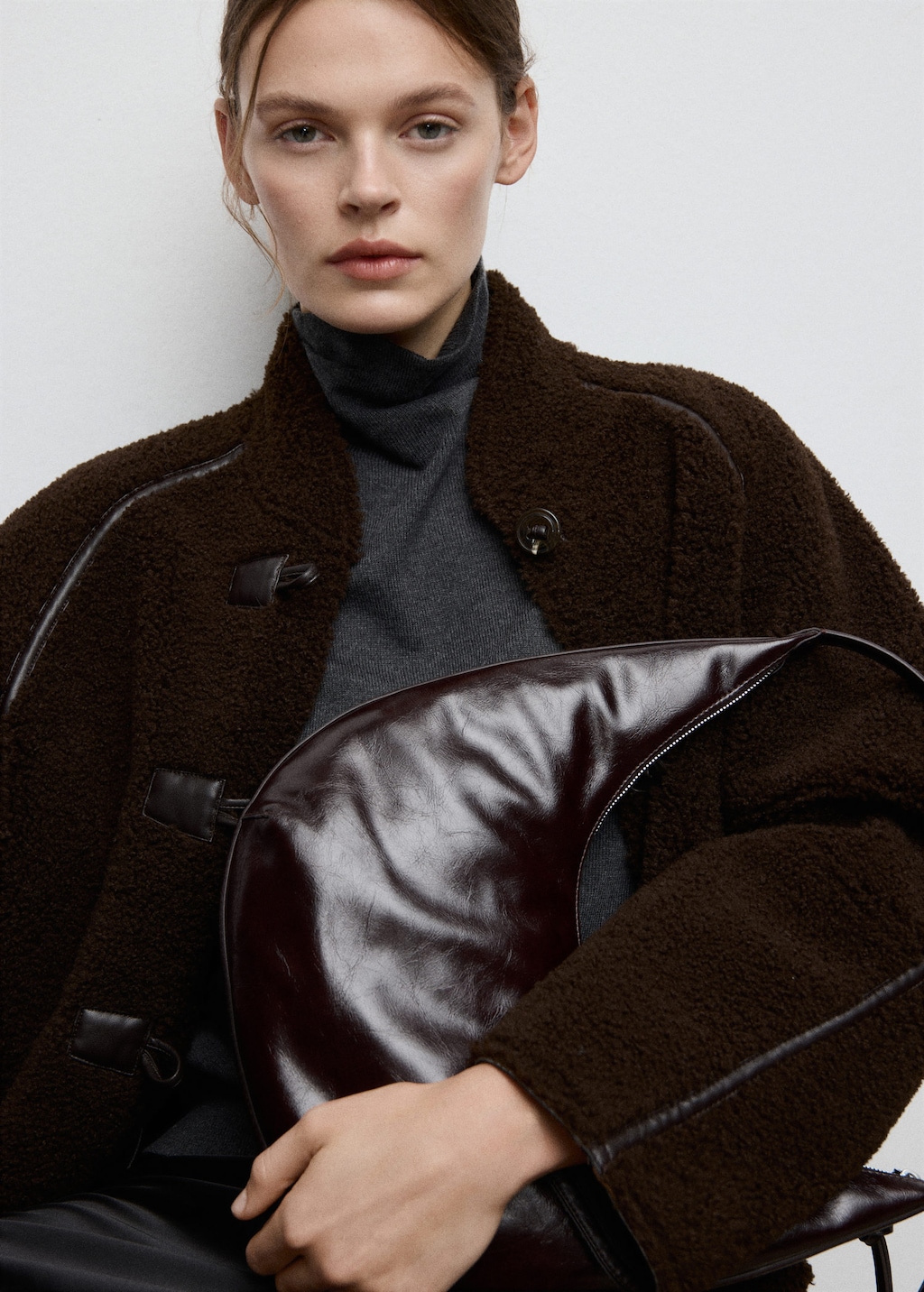 Mango Medium Oval Shoulder Bag In Brown