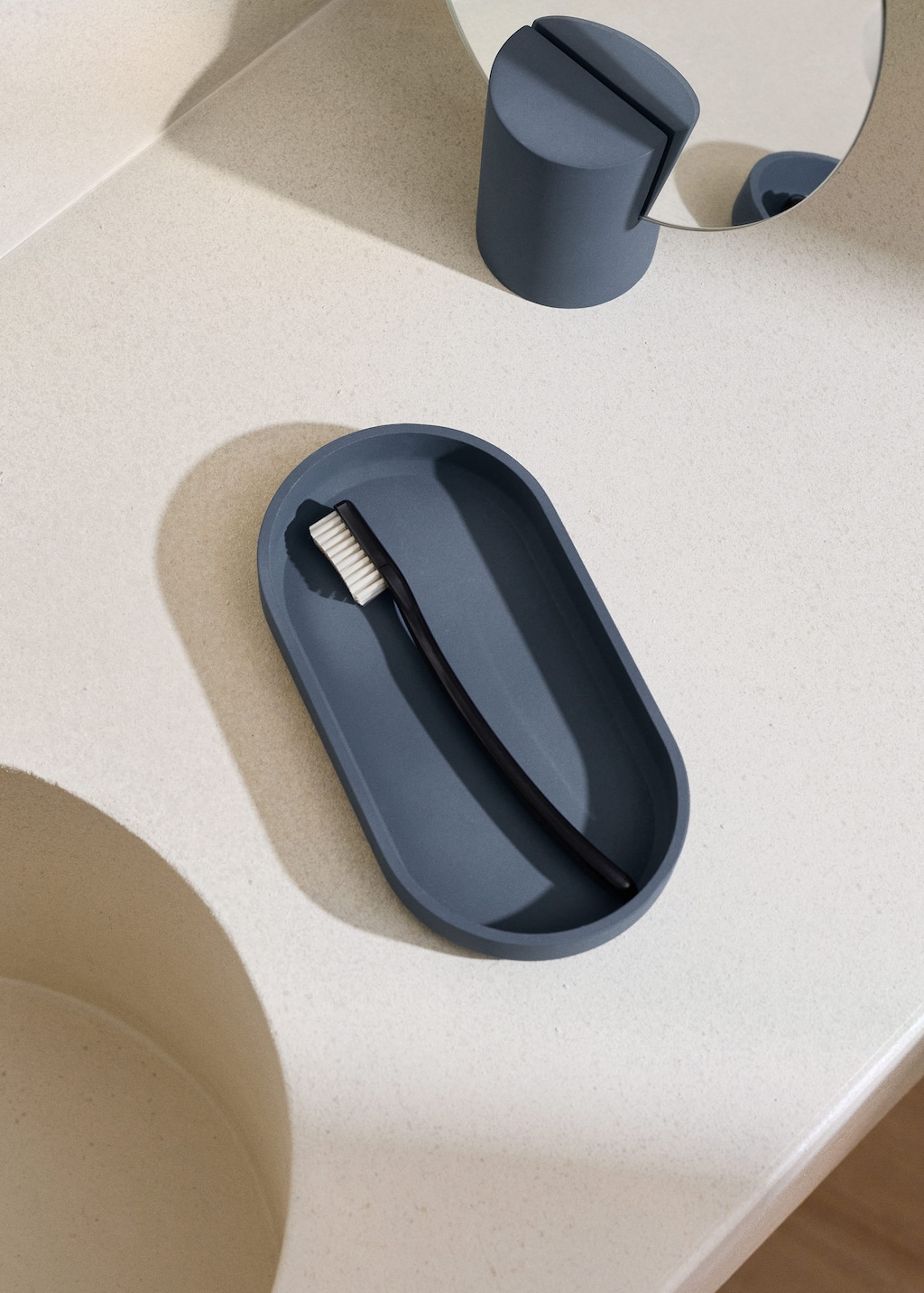 Mango Resin Bathroom Tray Charcoal In Gray