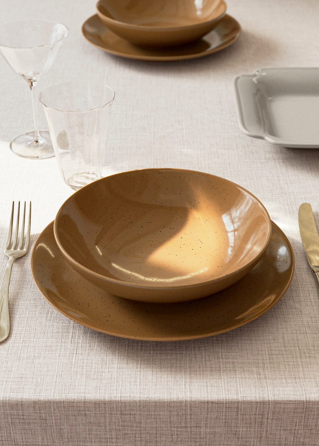 Mango Deep Stoneware Plate With Spots Leather In Brown