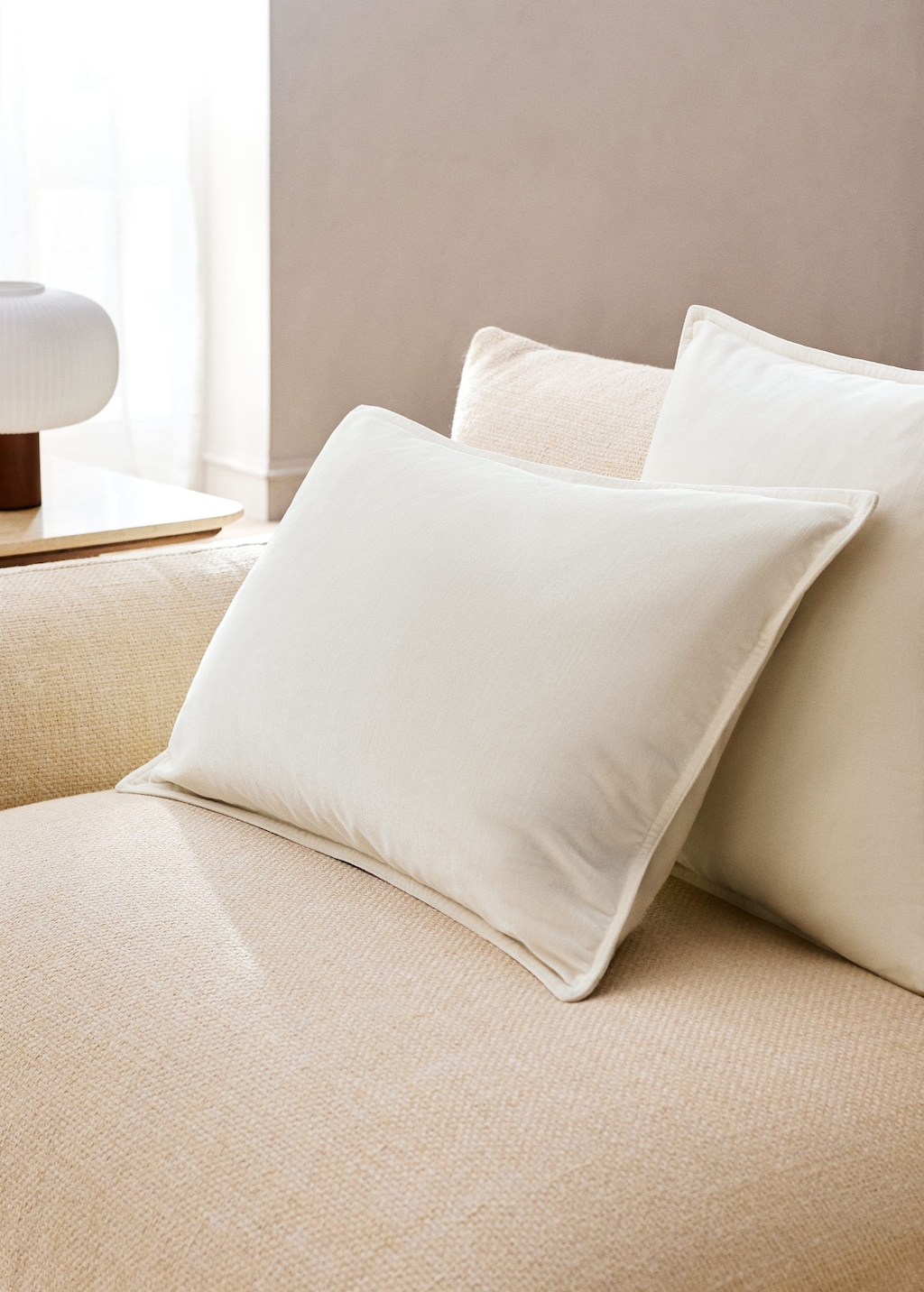 Mango Velvet Cushion Cover 40x60 Cm Ecru In White