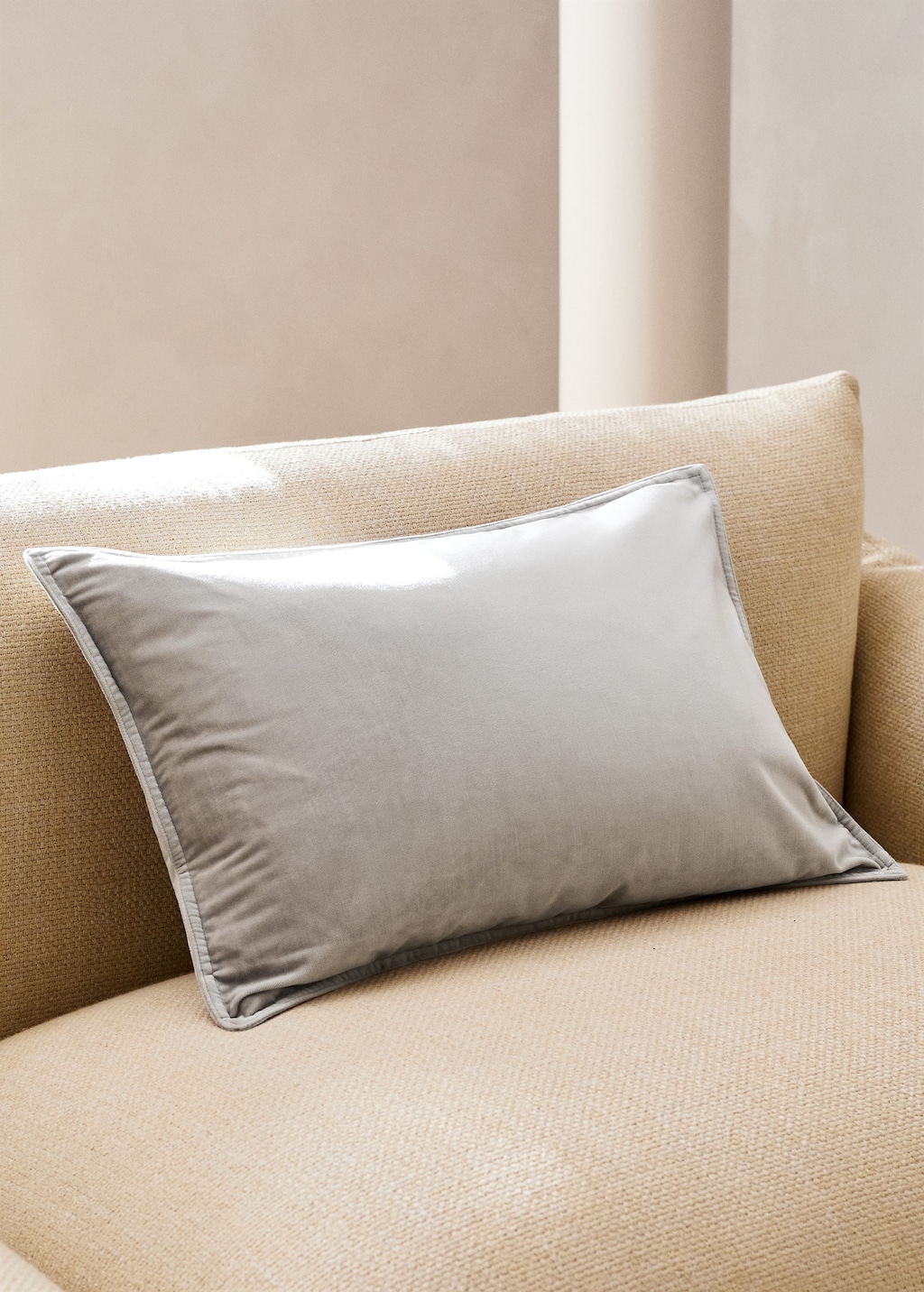Mango Velvet Cushion Cover 40x60 Cm Sand In Gray