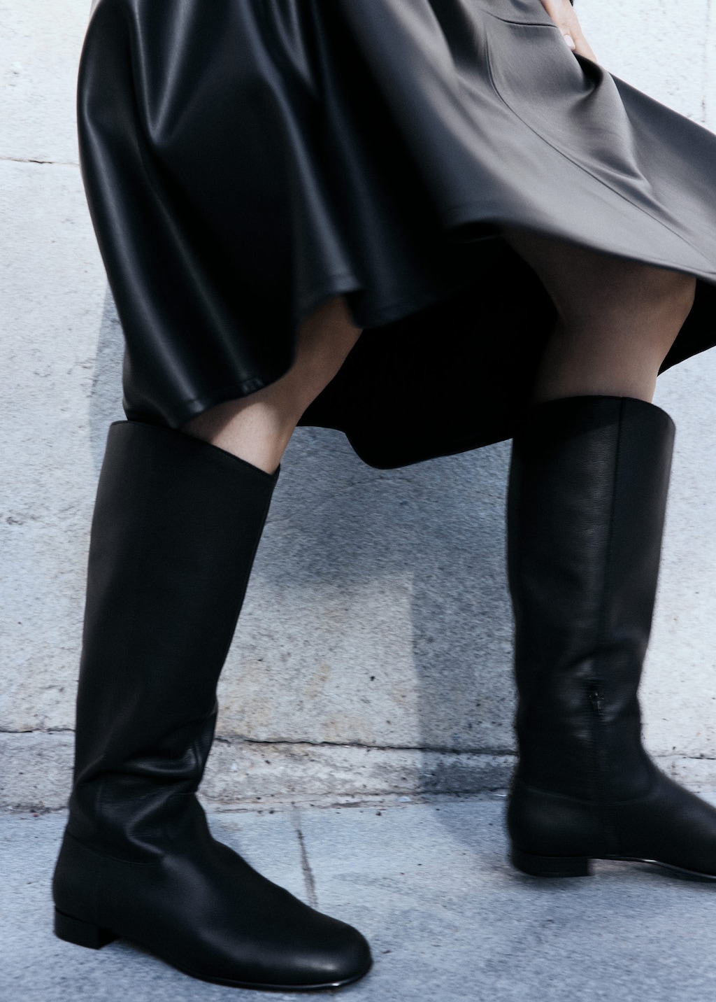 Mango Zipper Leather Boots Black