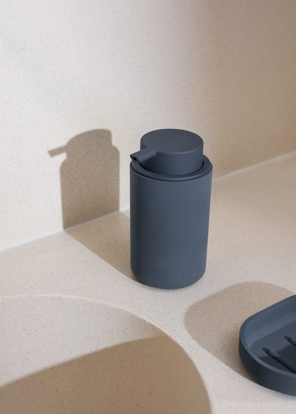 Mango Resin Soap Dispenser Charcoal In Gray