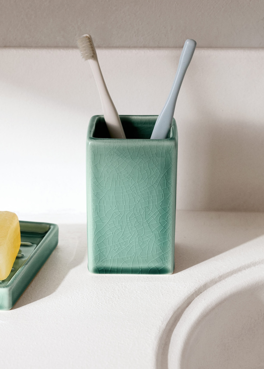 Mango Crackled Ceramic Toothbrush Tumbler Aqua Green