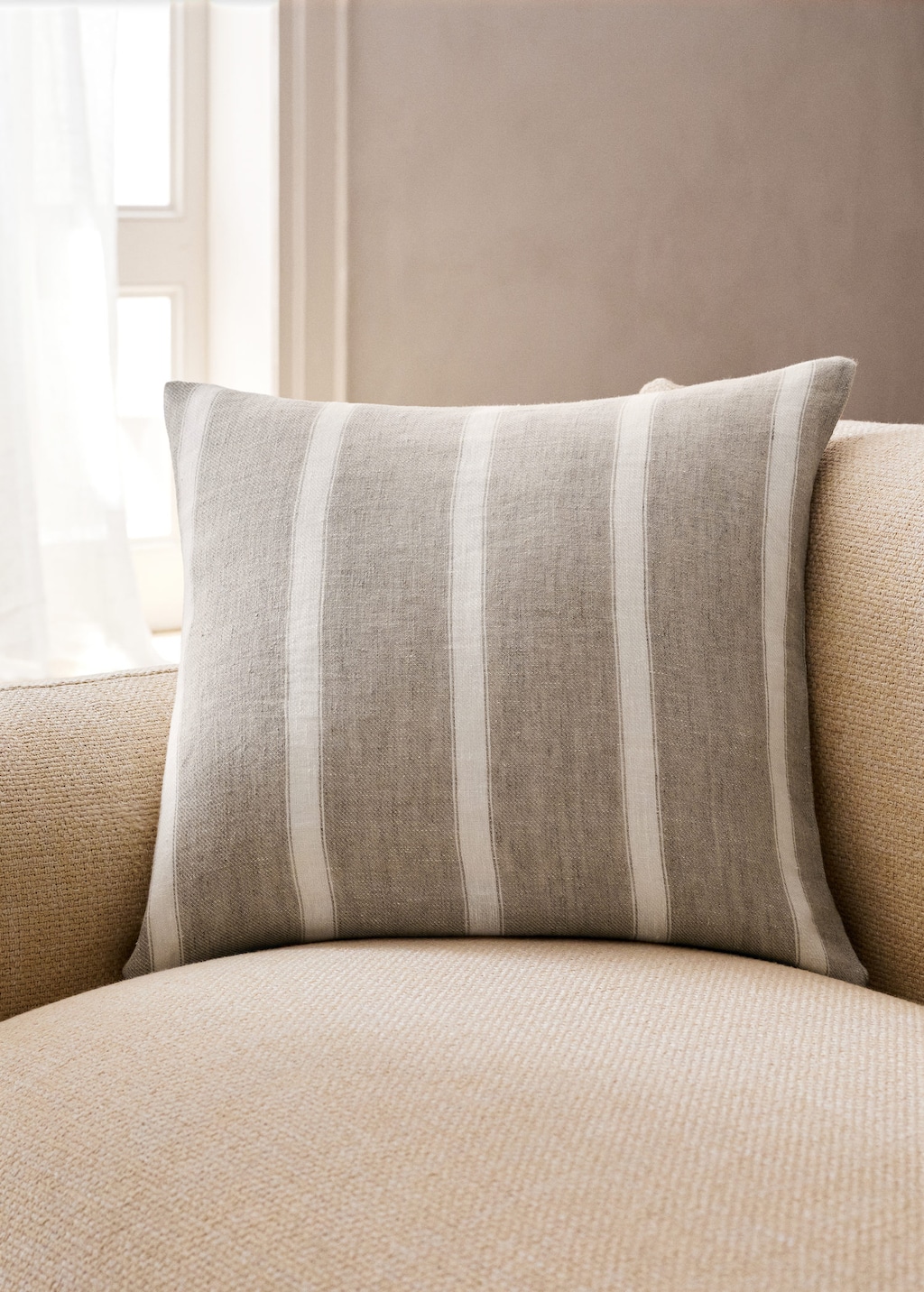 Mango Linen Striped Cushion Cover With Zip Detail 50x50 Cm Sand In Brown
