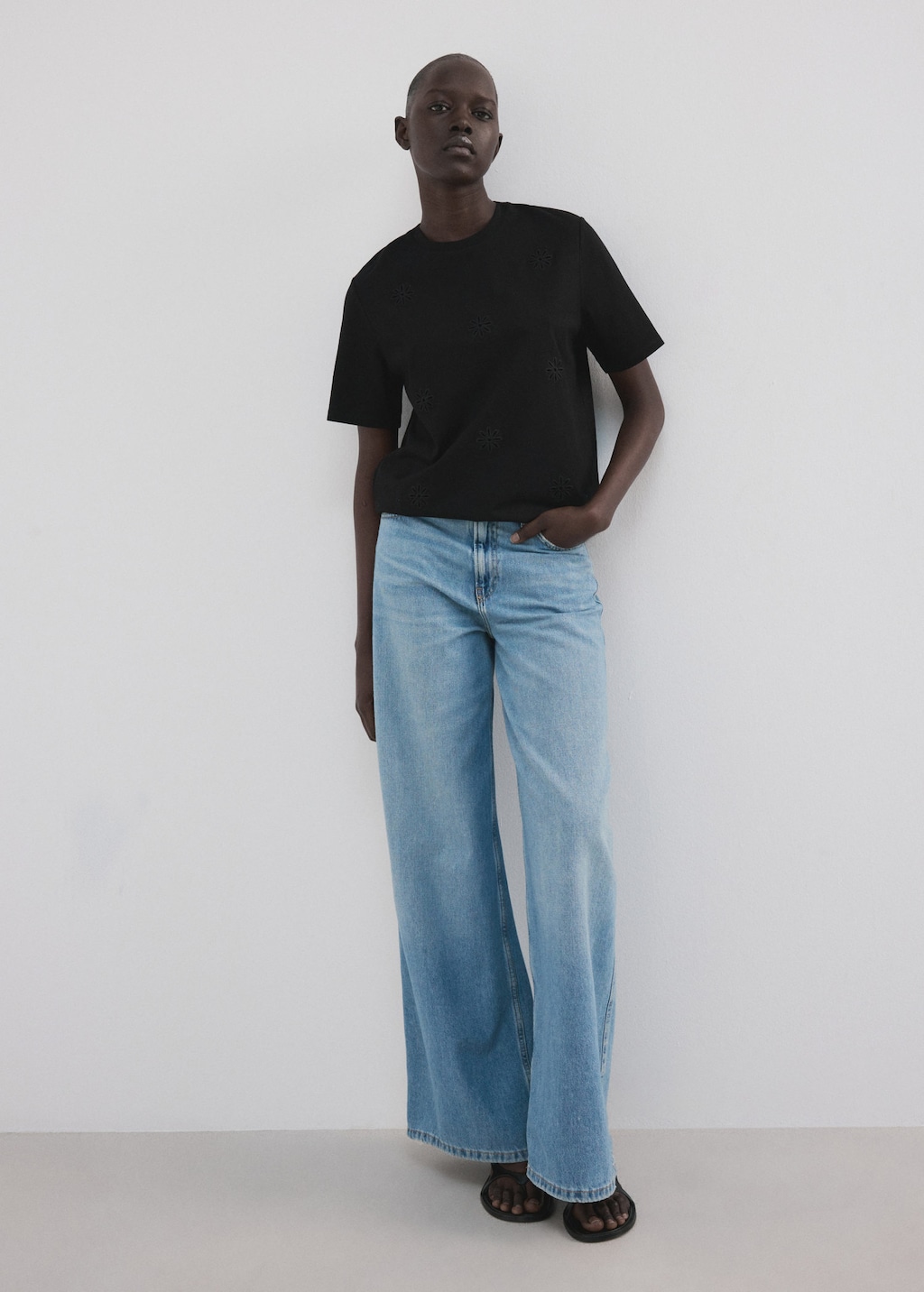 Mango T-shirt Coton Ajouré Détails Brodés Noir - Femme - Xxl -  In Brown